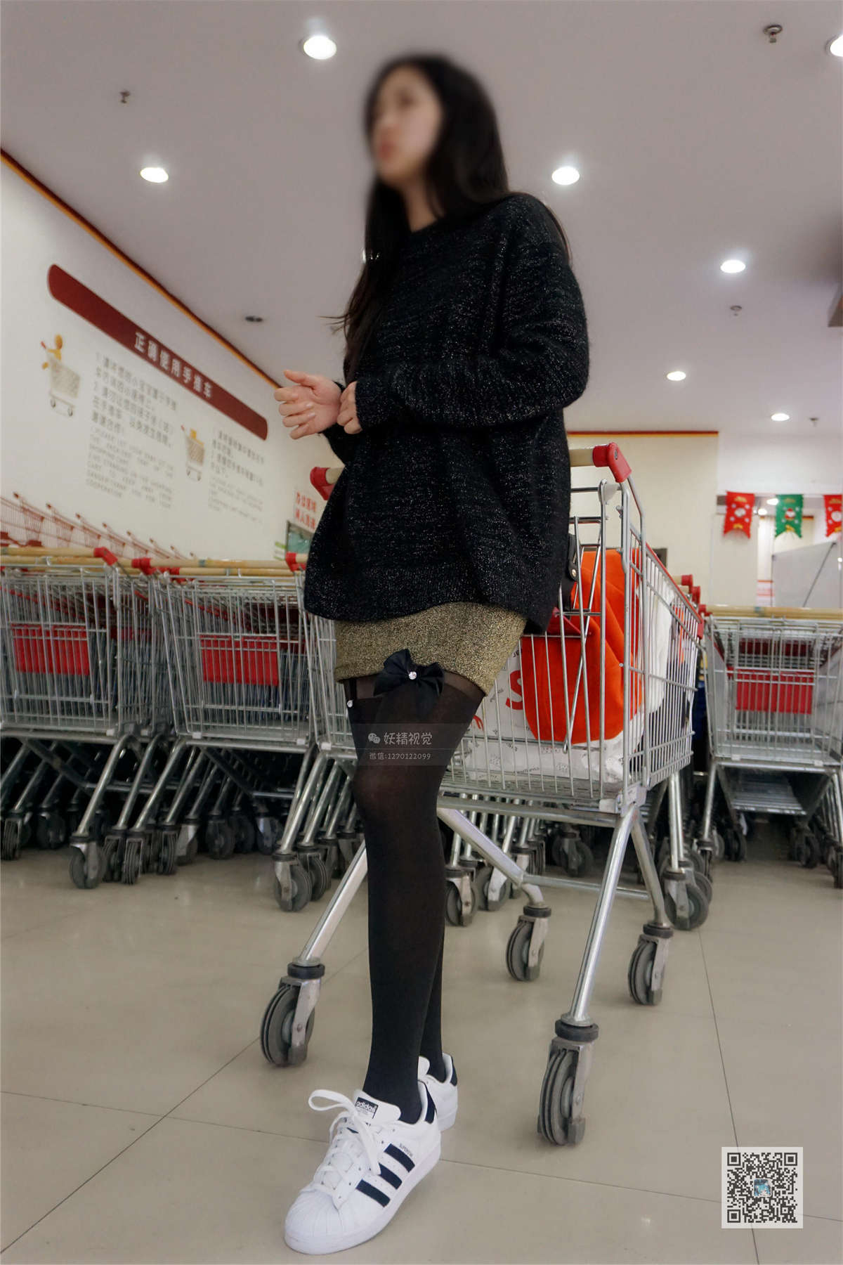 妖精视觉 NO.138 芸芸 蝴蝶小师妹超市-日更街拍