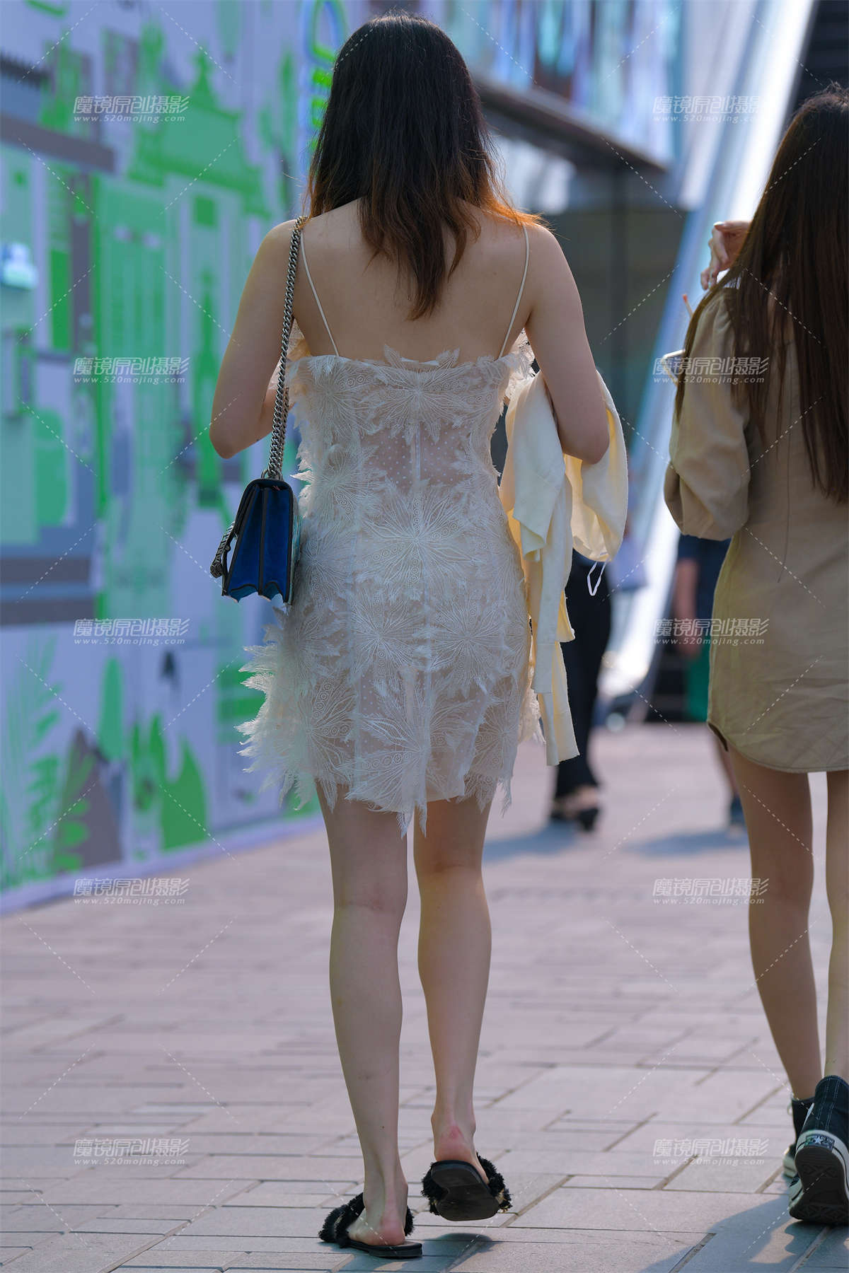 图片[2]-【红石赛帖】极品吊带裙美女-日更街拍