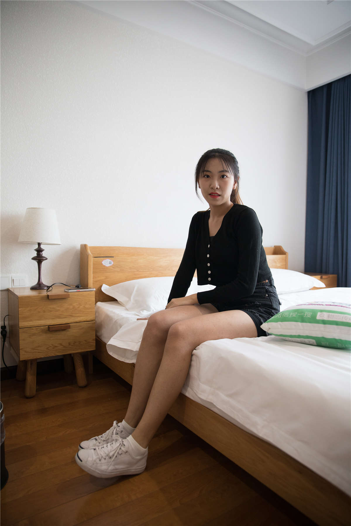 物恋传媒301期：elise-山河之间，遇见你-日更街拍