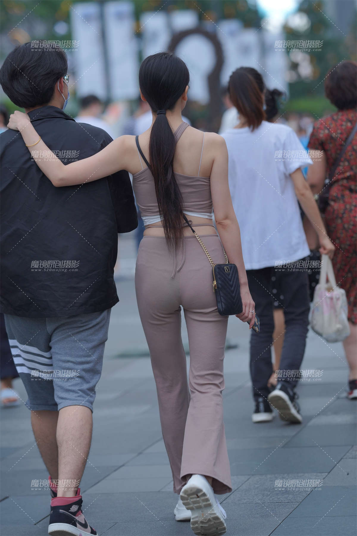 图片[2]-女友的美好身材-日更街拍