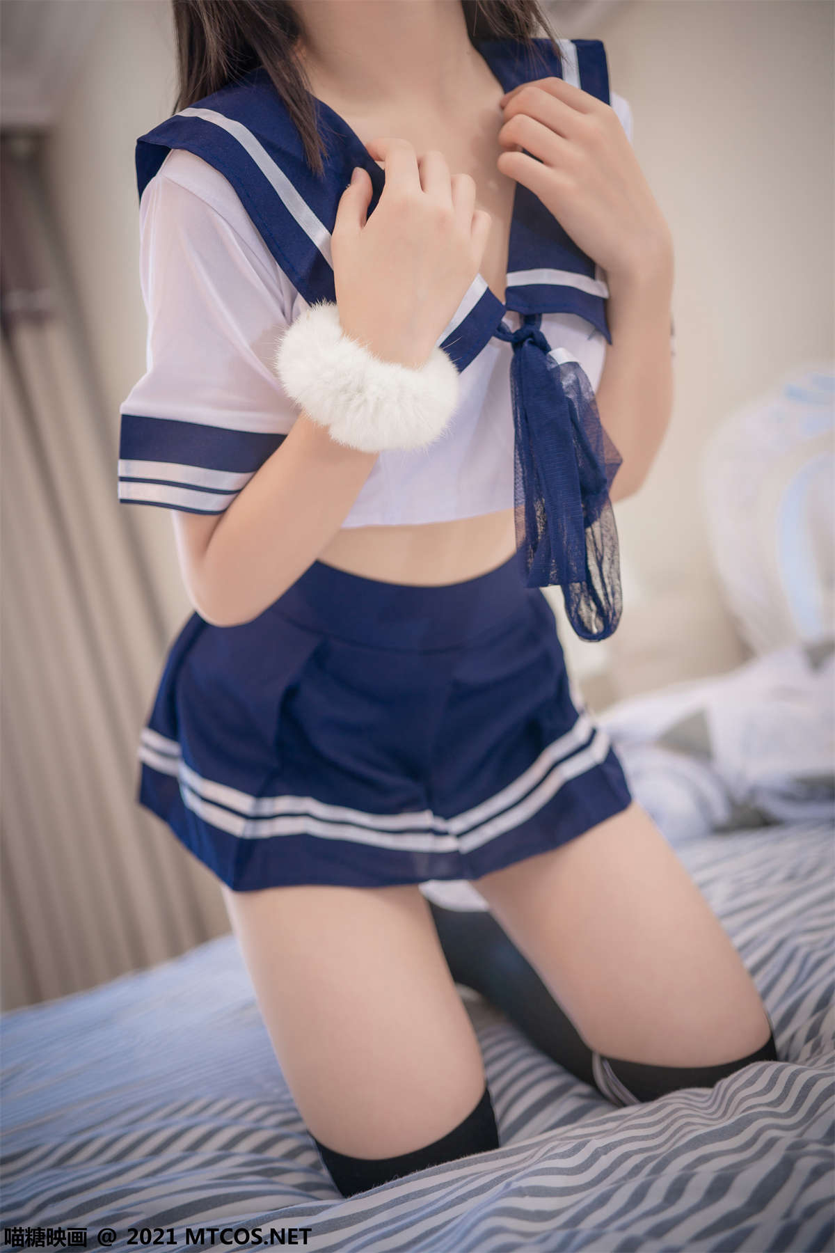 图片[2]-喵糖映画 VOL.392 水手裙学妹-日更街拍