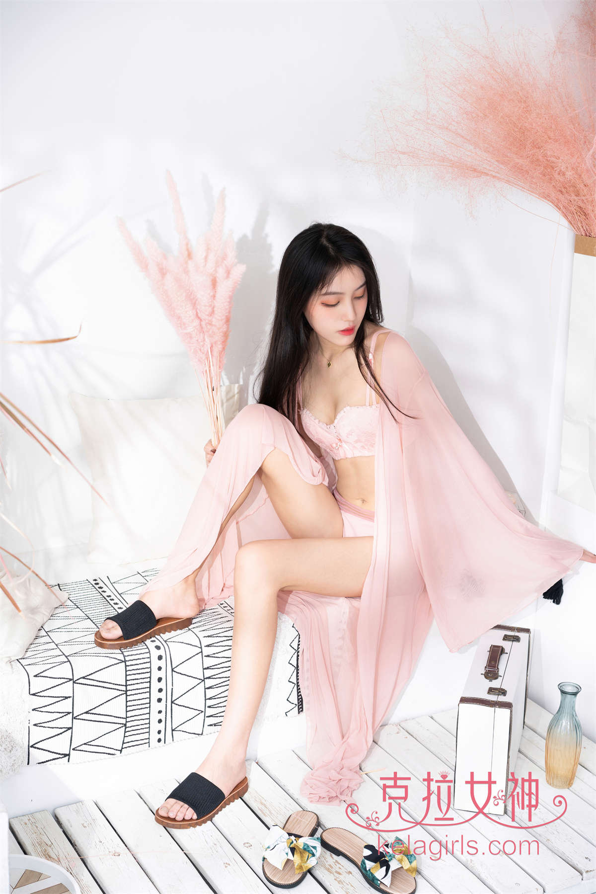 Kelagirls克拉女神 2020.05.29《一袭粉纱》沫夕-日更街拍