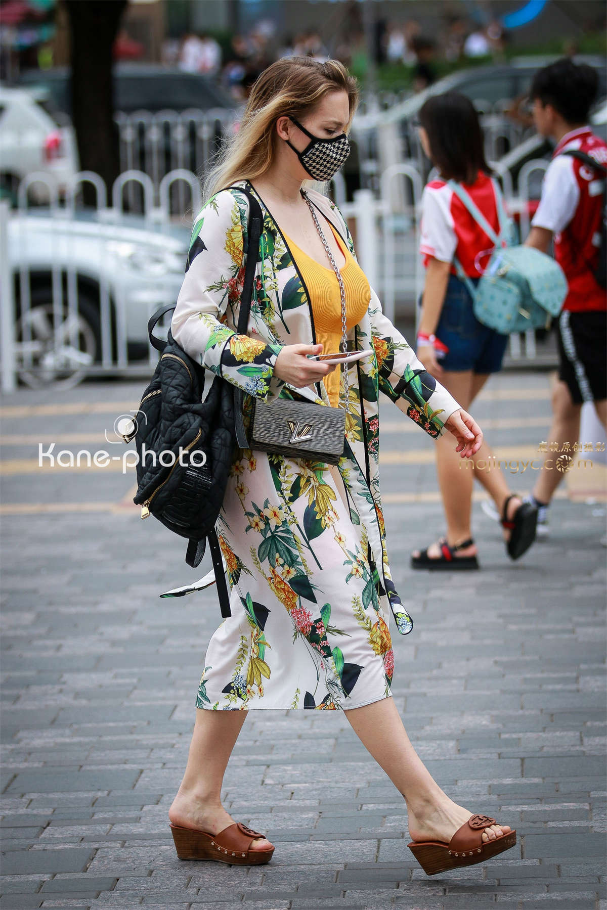 图片[2]-激凸的大胸脯-日更街拍