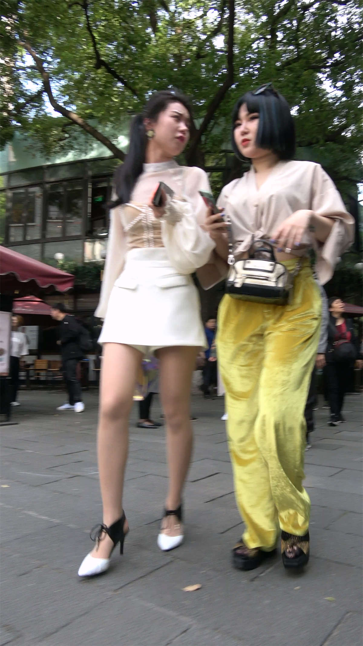 图片[2]-超性感美腿高跟鞋御姐-日更街拍