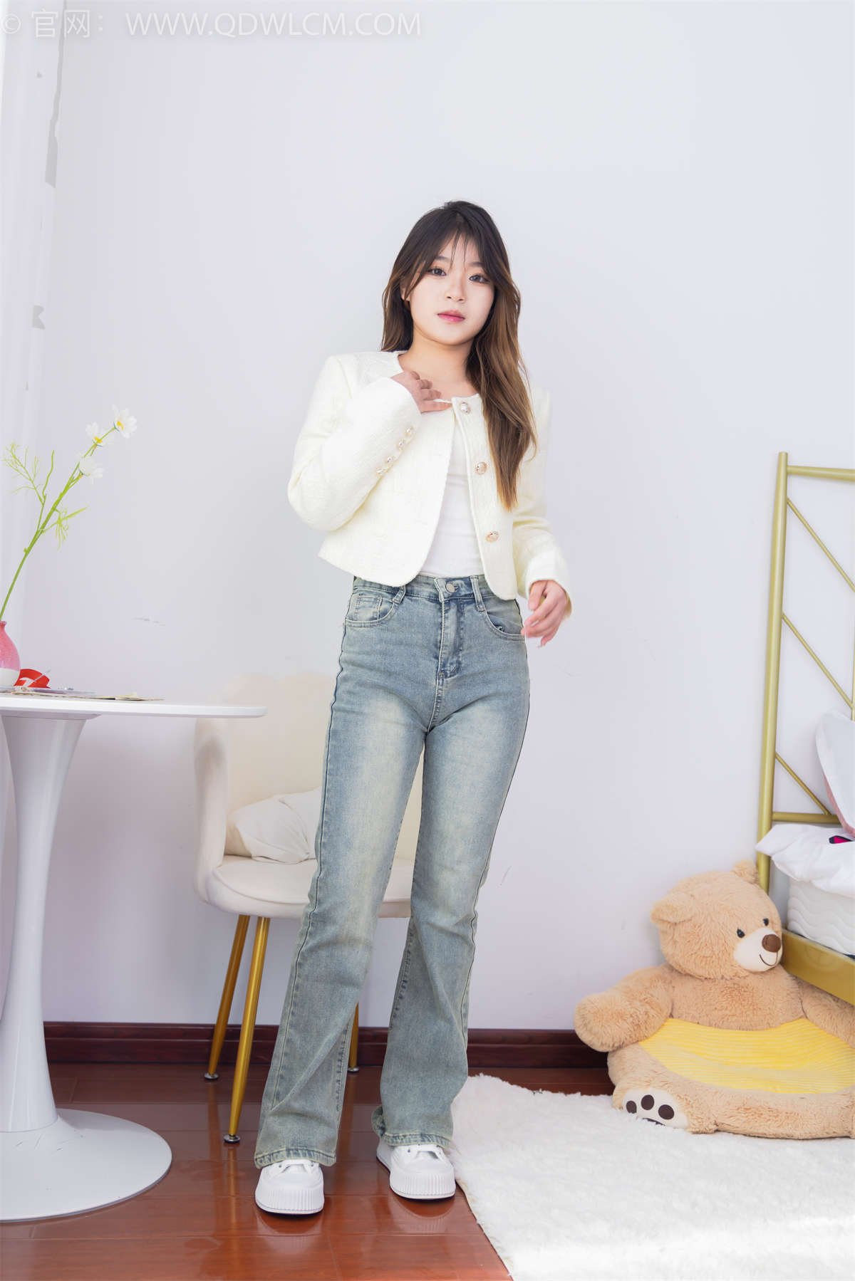 物恋传媒 NO.1556 闪闪-闪闪发光-日更街拍