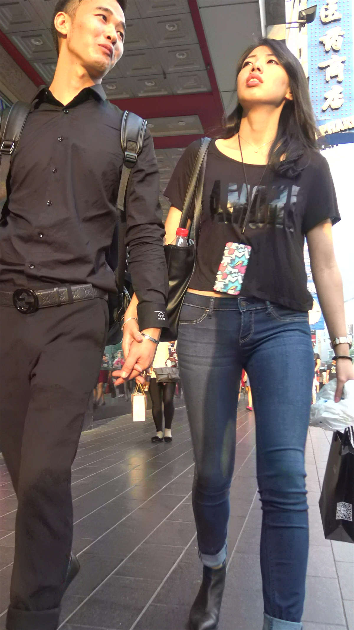 图片[2]-性感紧身牛仔裤美女姐姐1-日更街拍