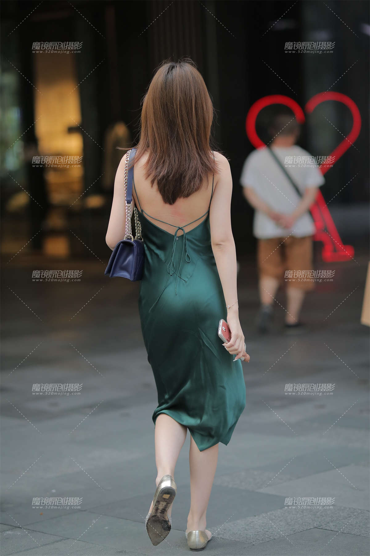 图片[2]-【凯恩赛贴】性感小女人-日更街拍