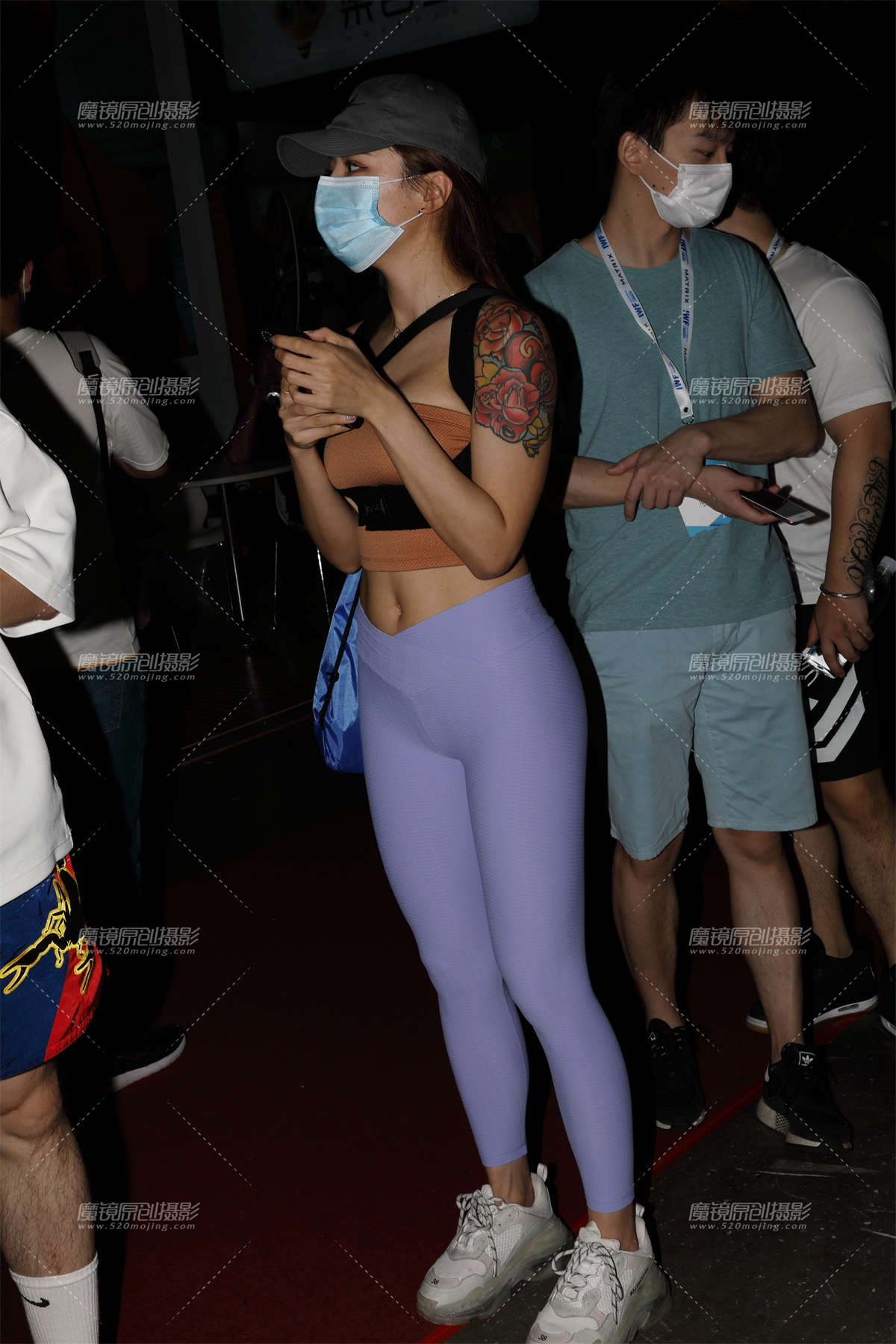 【欧阳赛贴】看比赛的紧身美女-日更街拍