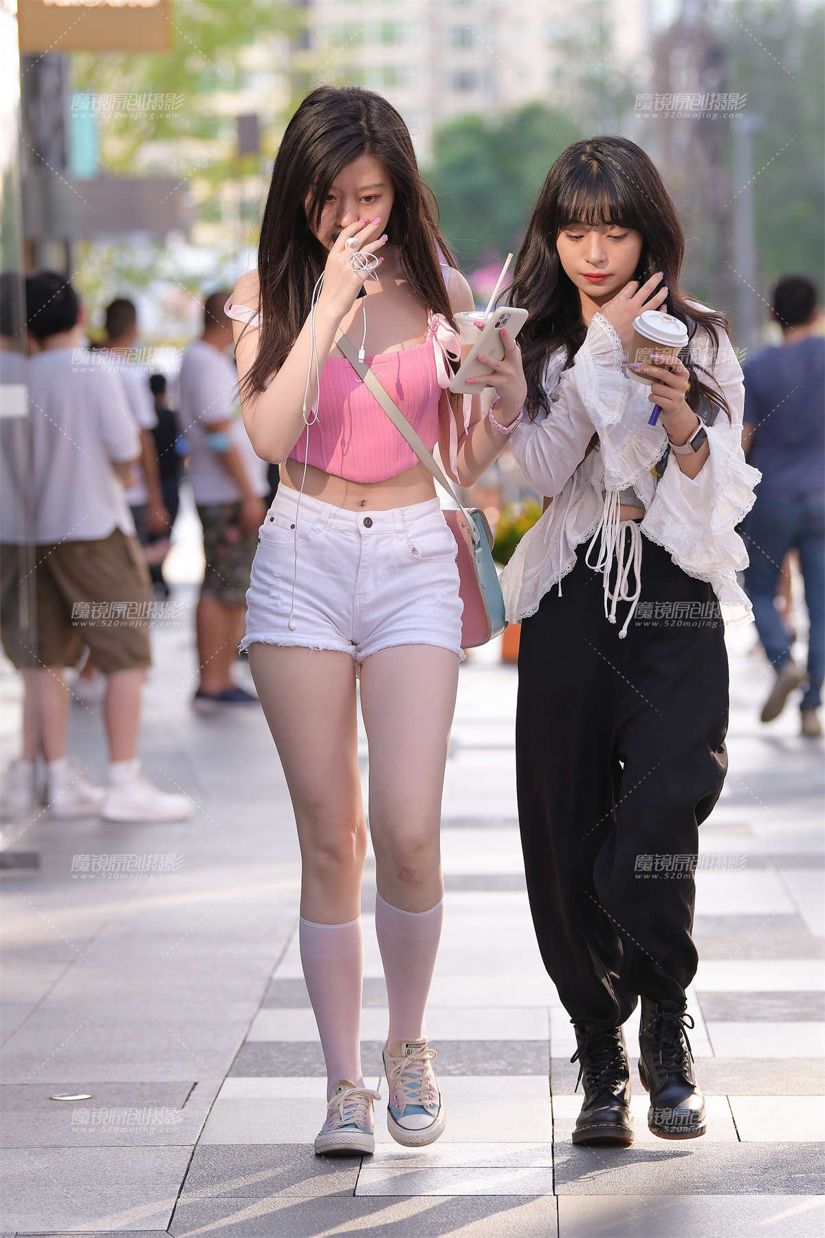 这种热裤女生，看见就令人疼惜-日更街拍