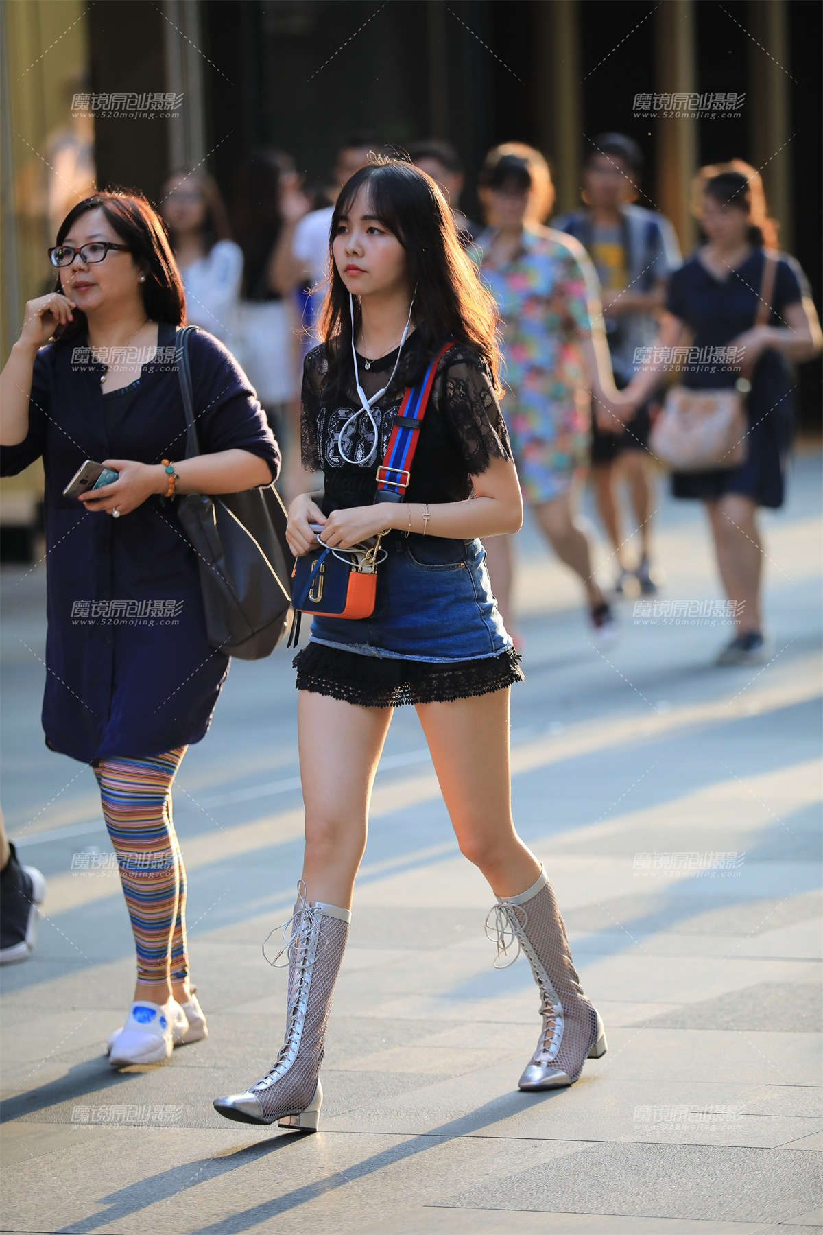 短裙美腿 小妹-日更街拍