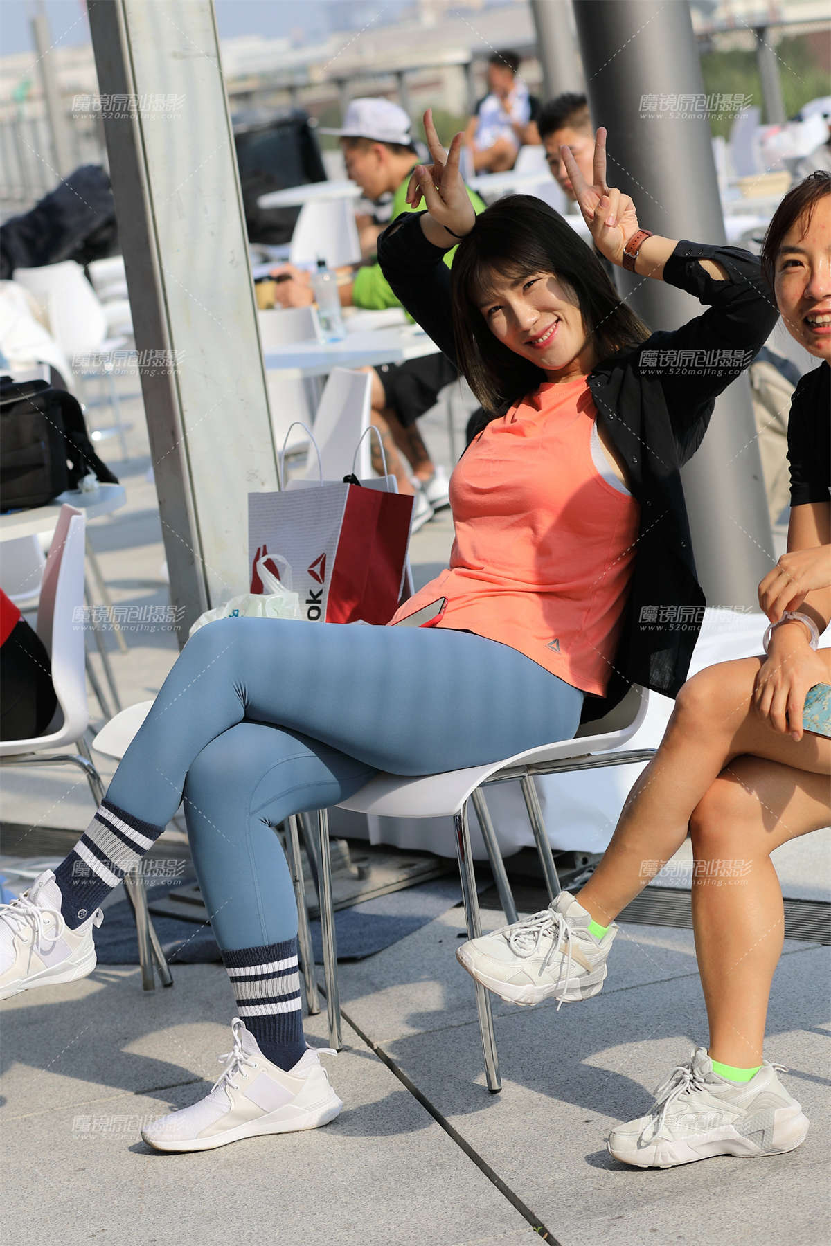 【欧阳赛贴】蓝色紧身裤美女-日更街拍