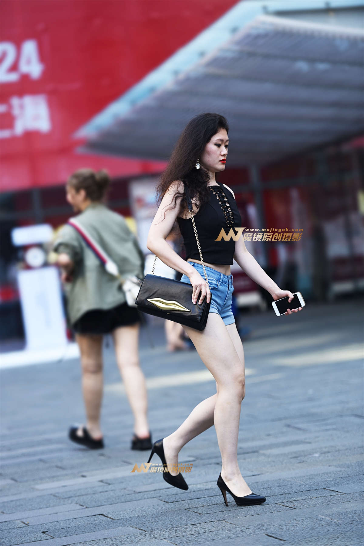 热裤少妇-日更街拍