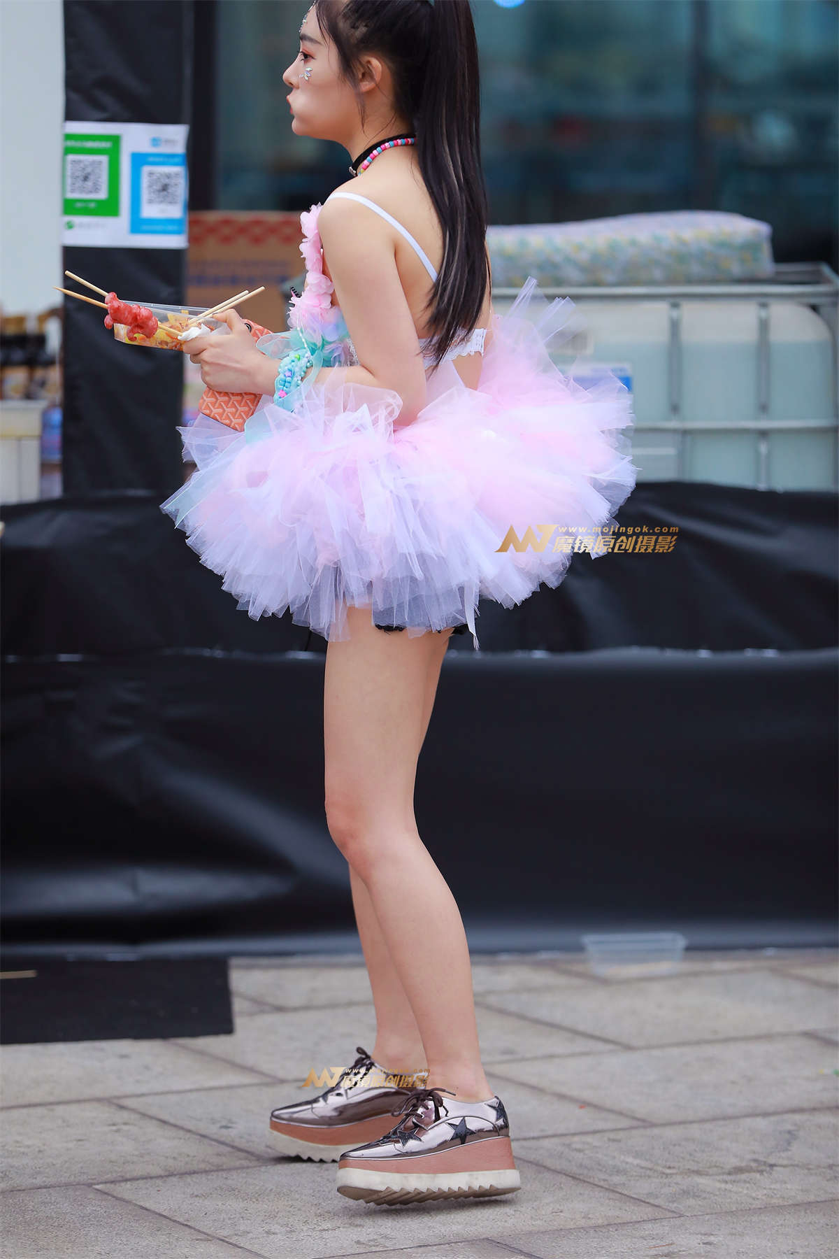 广州电音节-粉嫩美女-日更街拍