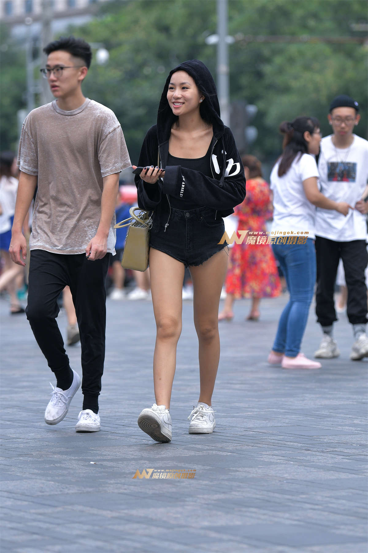 图片[2]-【红石赛帖】热裤美女-日更街拍