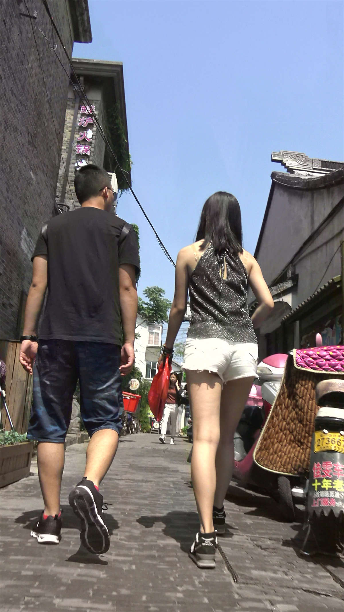 极品超短热裤性感街拍美女-日更街拍