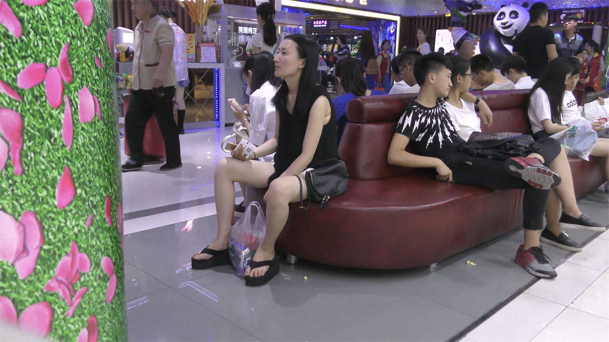 图片[2]-美女天生丽质-日更街拍