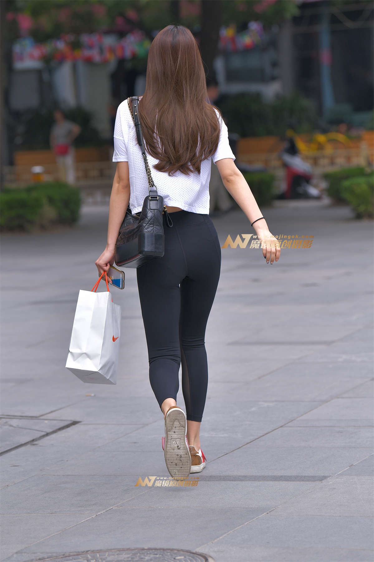 图片[2]-【红石赛帖】身材高挑的漂亮美女-日更街拍