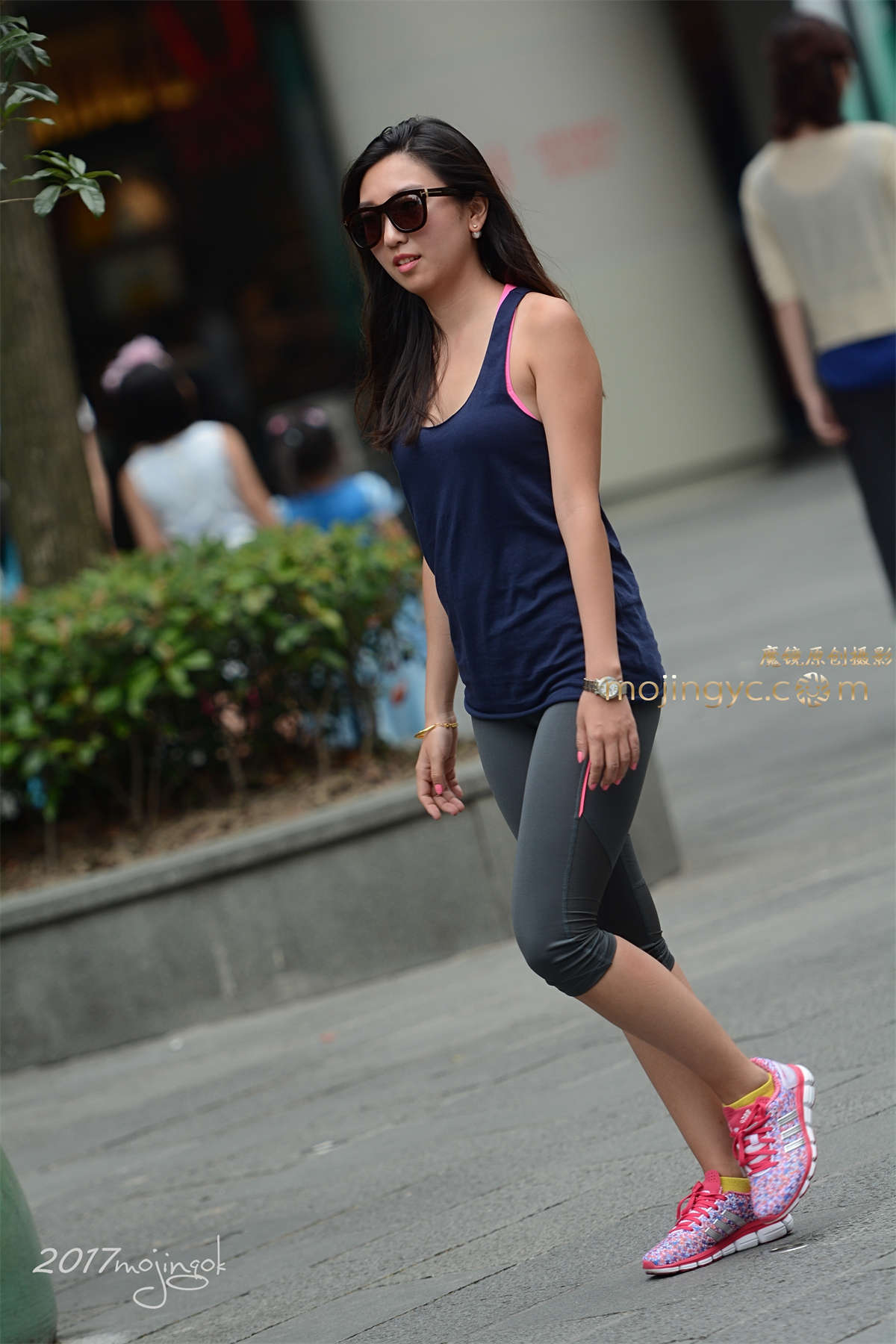 咔喳2017.02.06 街拍190（11p)-日更街拍