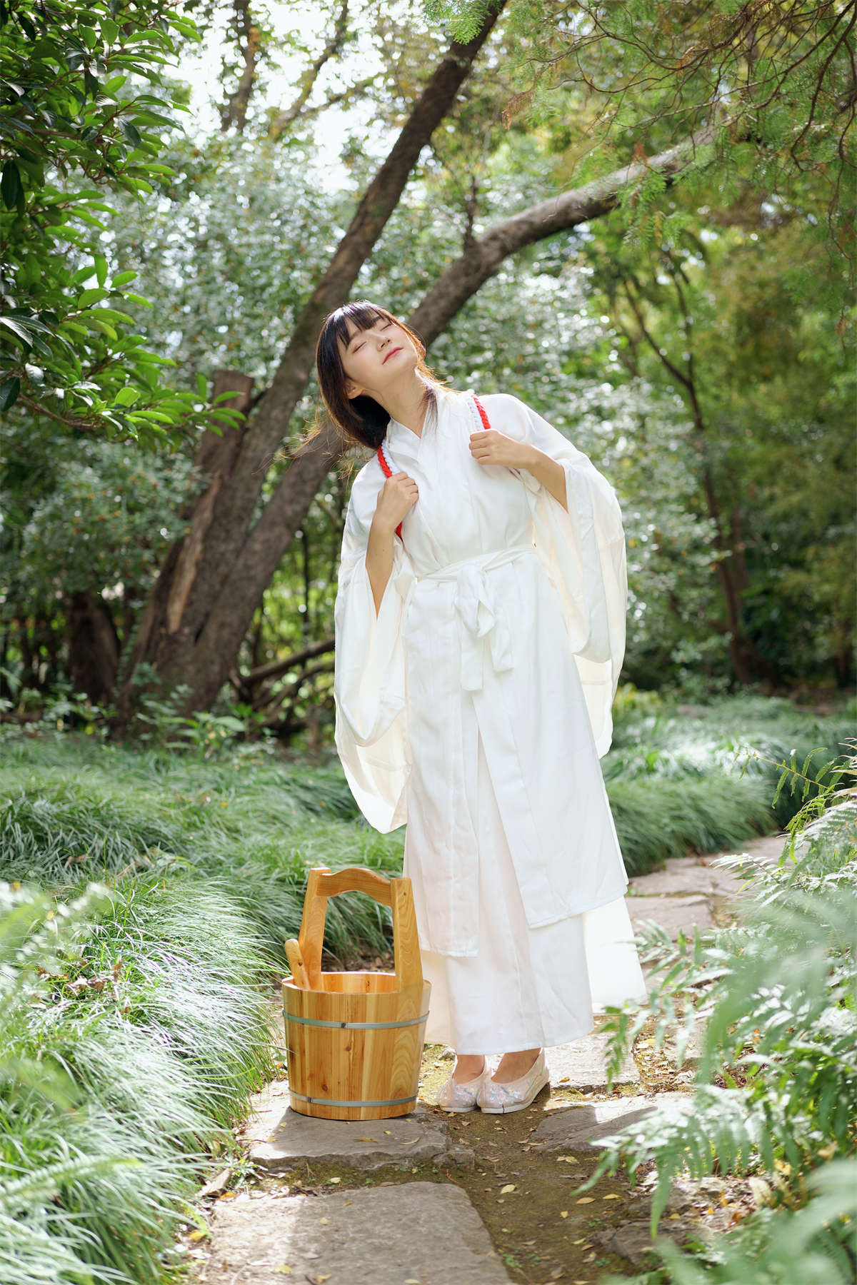 YITUYU艺图语 2022.12.03 浣衣少女 小山早见-日更街拍