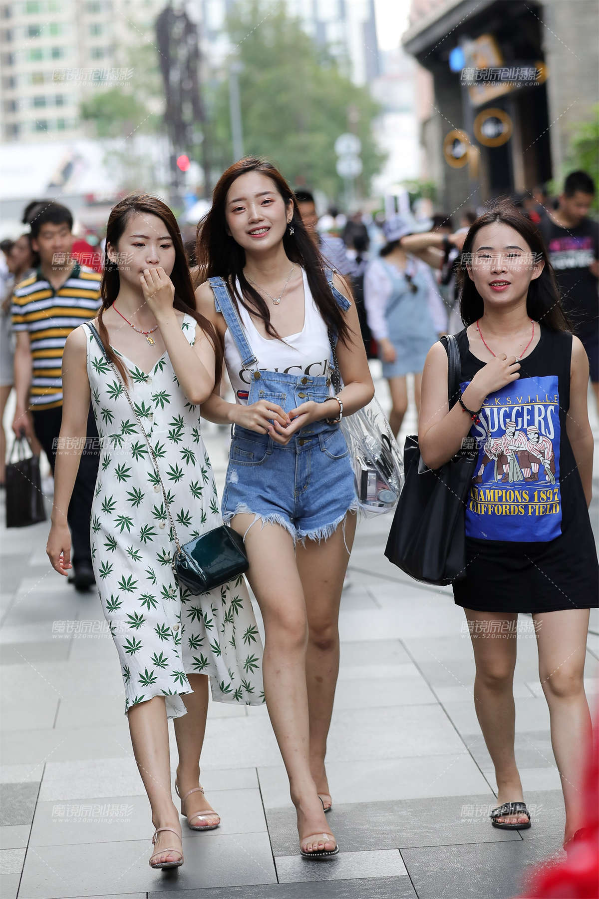 高挑长腿漂亮学姐-日更街拍