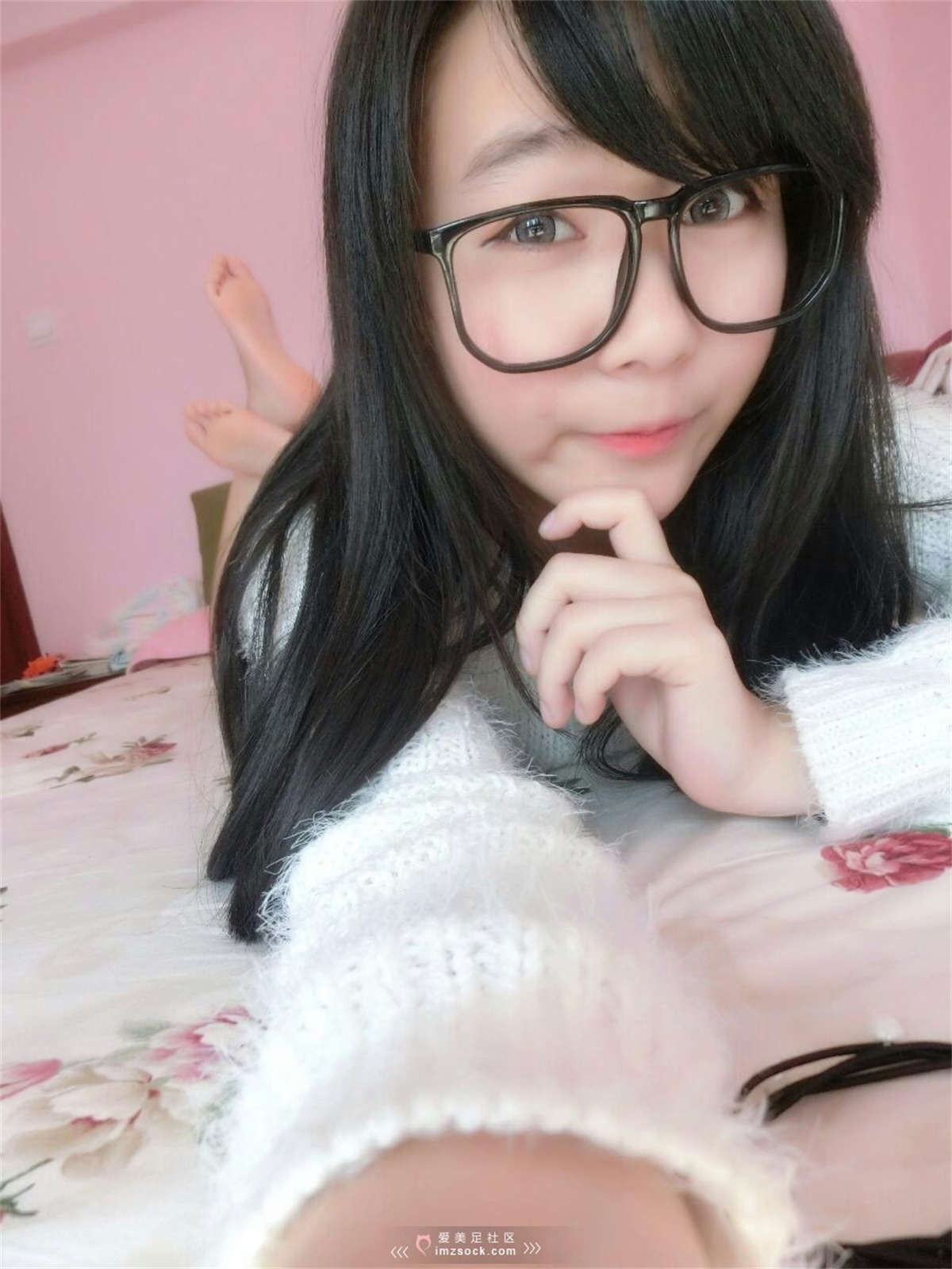 图片[2]-MZSOCK-2018 No.151 可爱俏皮美脚少女-日更街拍