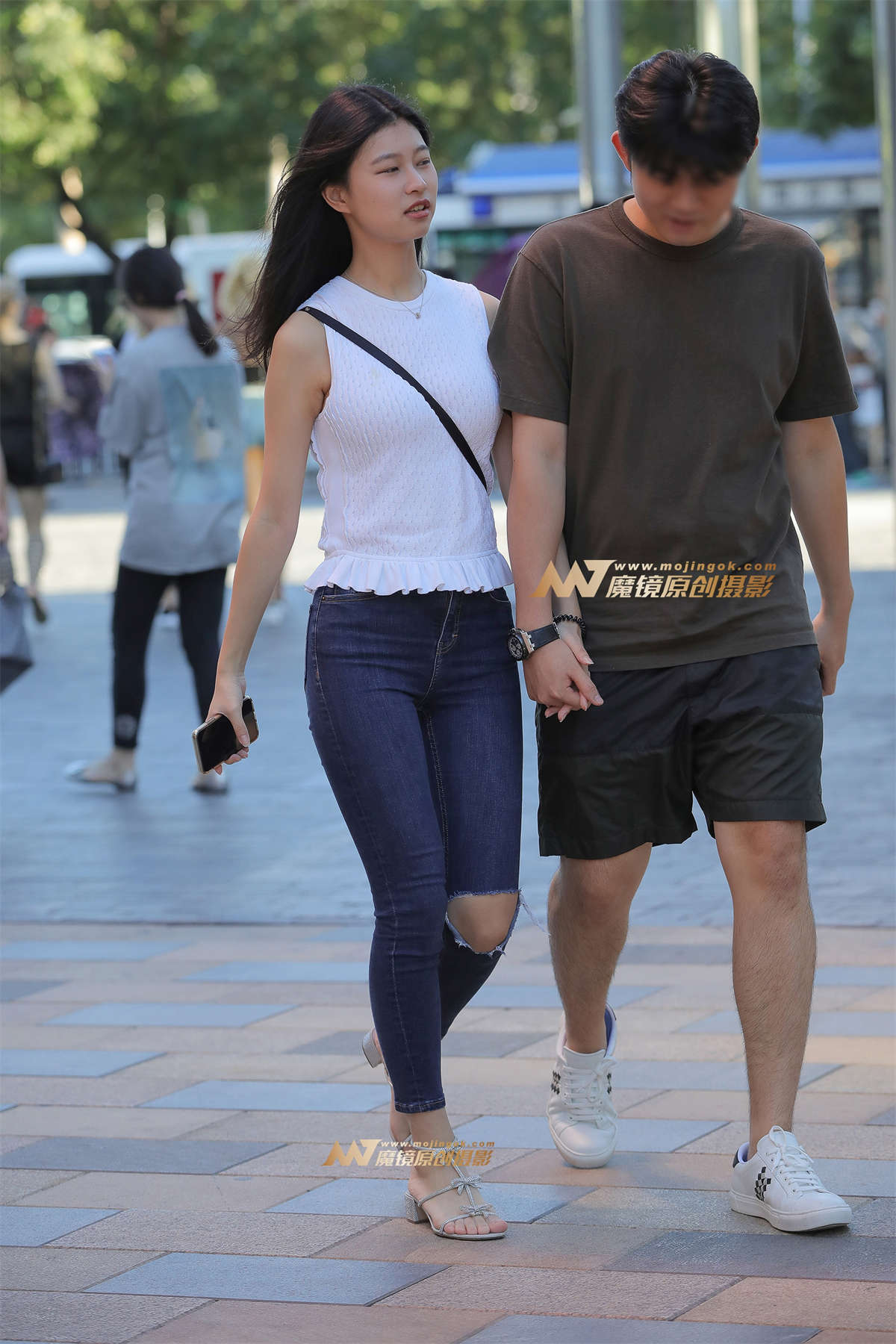 【视觉冲击赛贴】身材不赖的紧牛女友-日更街拍