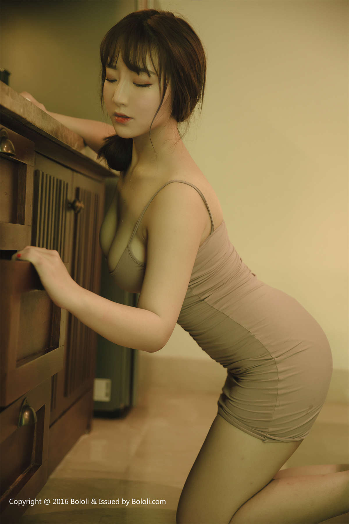 图片[2]-Bololi波萝社 BOL.022 芒果柯柯 芒果人妻湿身-日更街拍