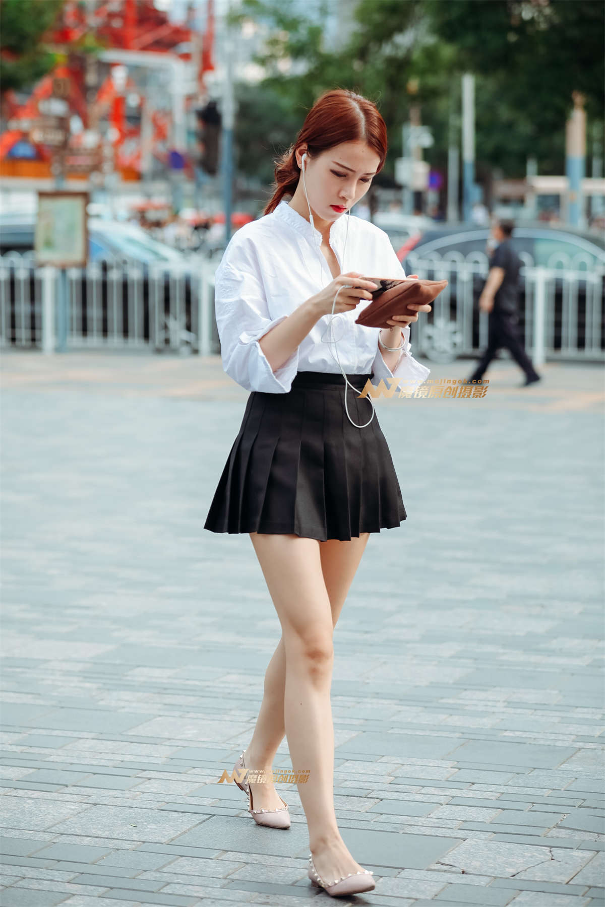 我已拜倒在你石榴裙下-日更街拍