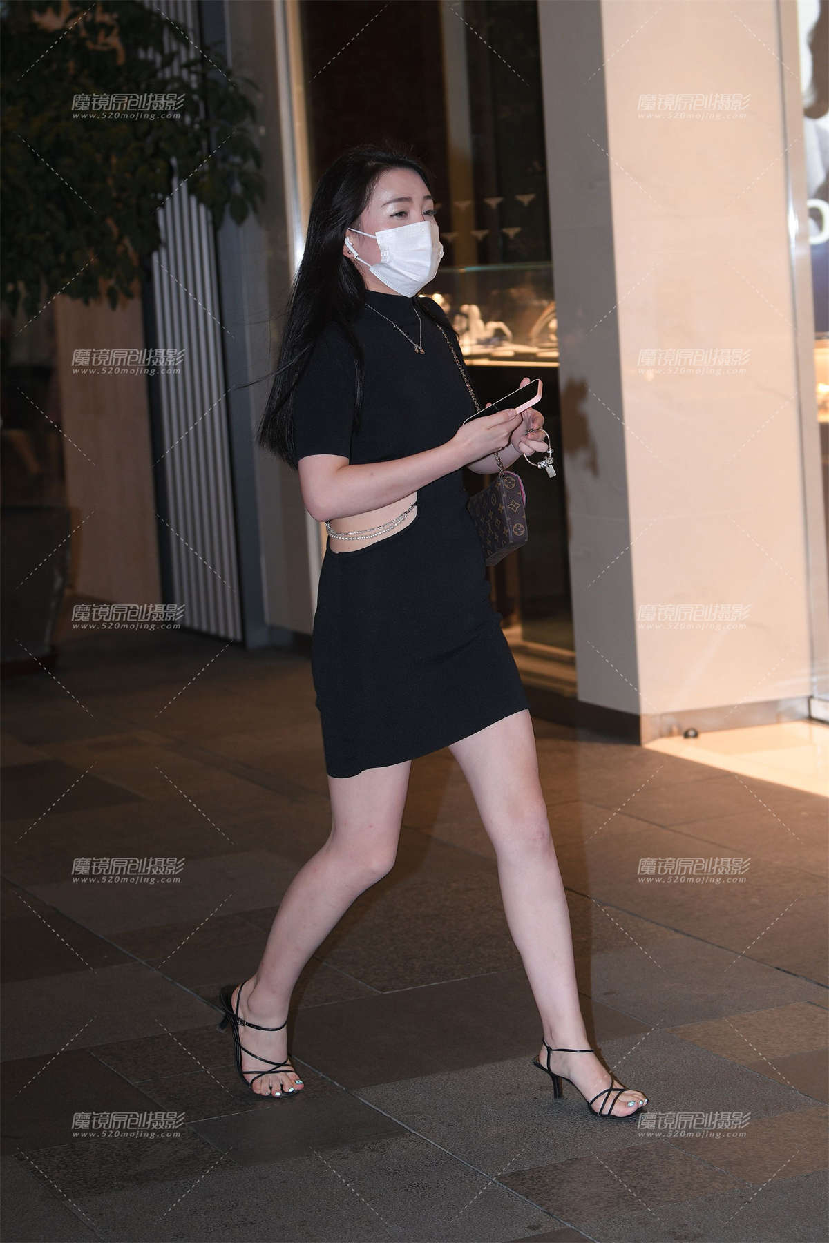 白皙美腿凉高跟~-日更街拍