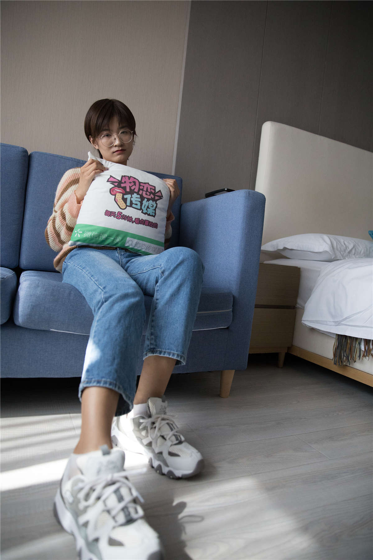 物恋传媒308期：嘉嘉-孤独的追寻-日更街拍