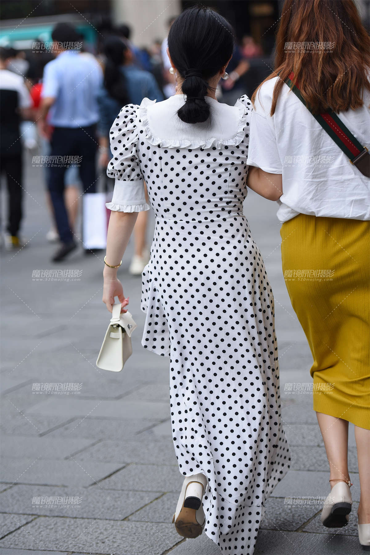 图片[2]-蹭拍斑点大开领-日更街拍