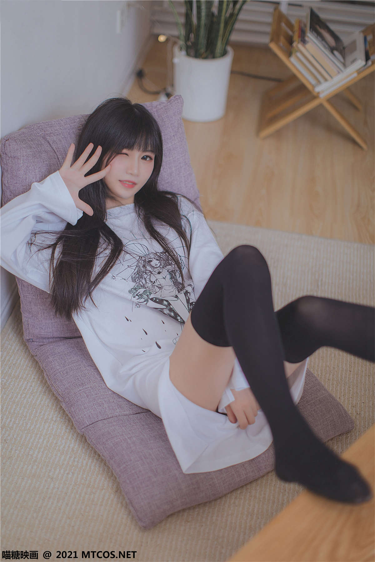 图片[2]-喵糖映画 VOL.403 夏日白T-日更街拍