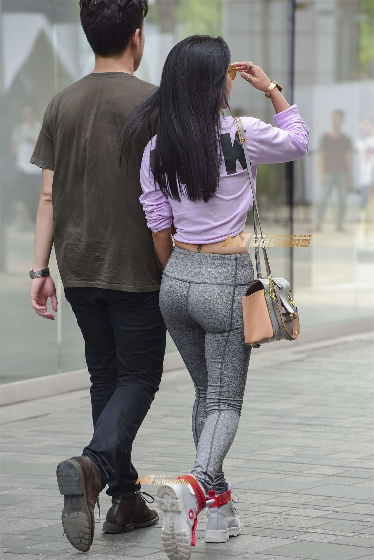 图片[2]-跟拍运动紧身裤-日更街拍