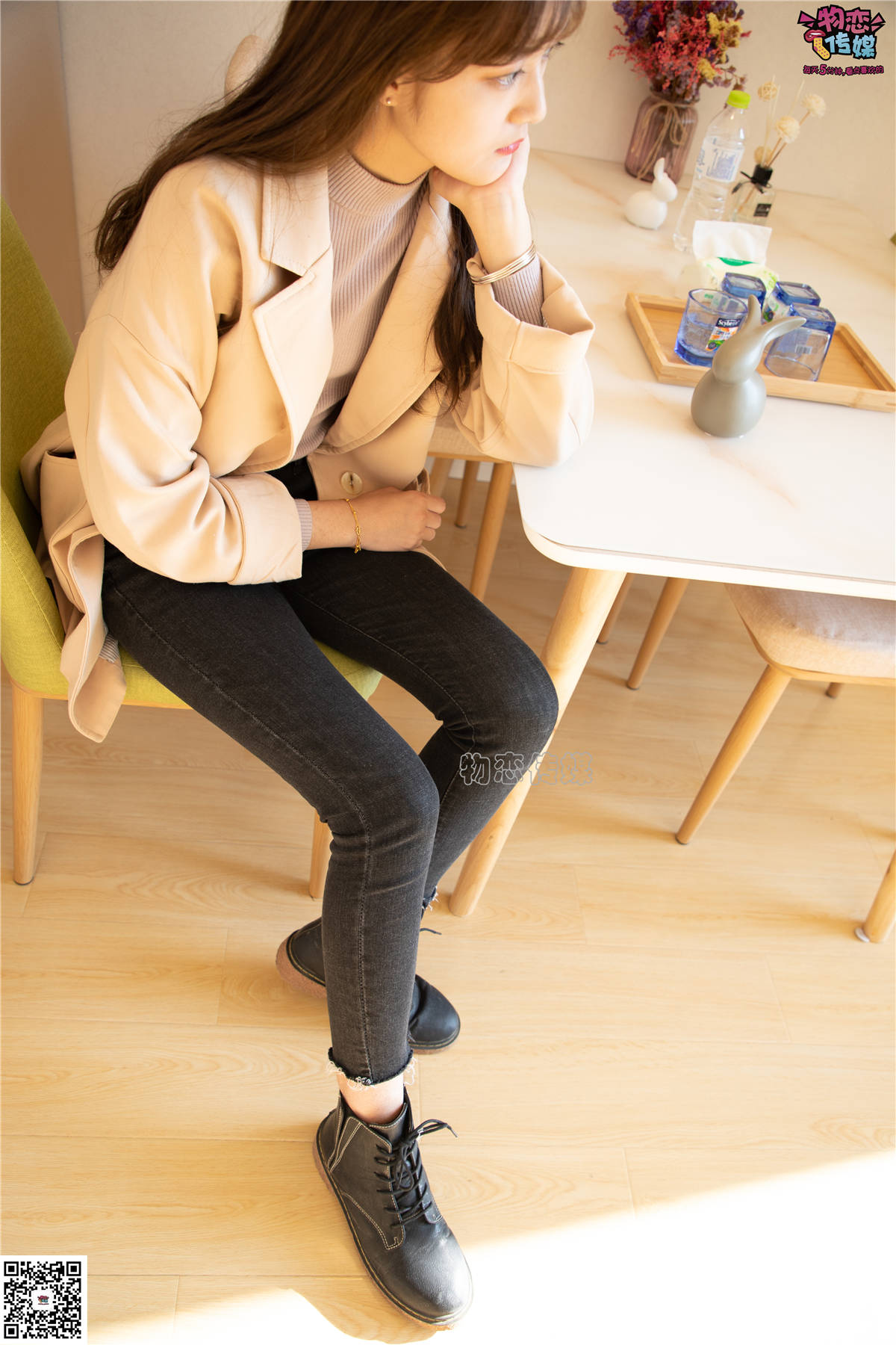 图片[2]-物恋传媒No.081期：苏贝-又见马丁靴，冬日的经典。-日更街拍