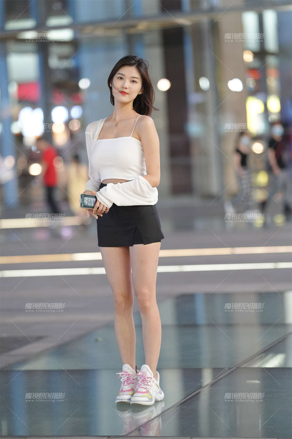 笑容甜美的女孩-日更街拍