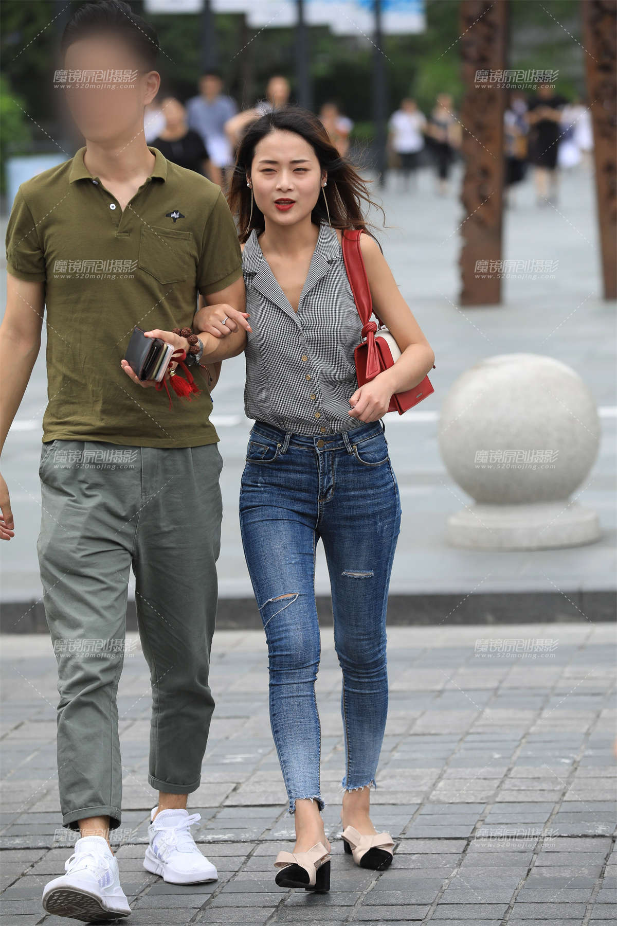 紧牛美女-日更街拍