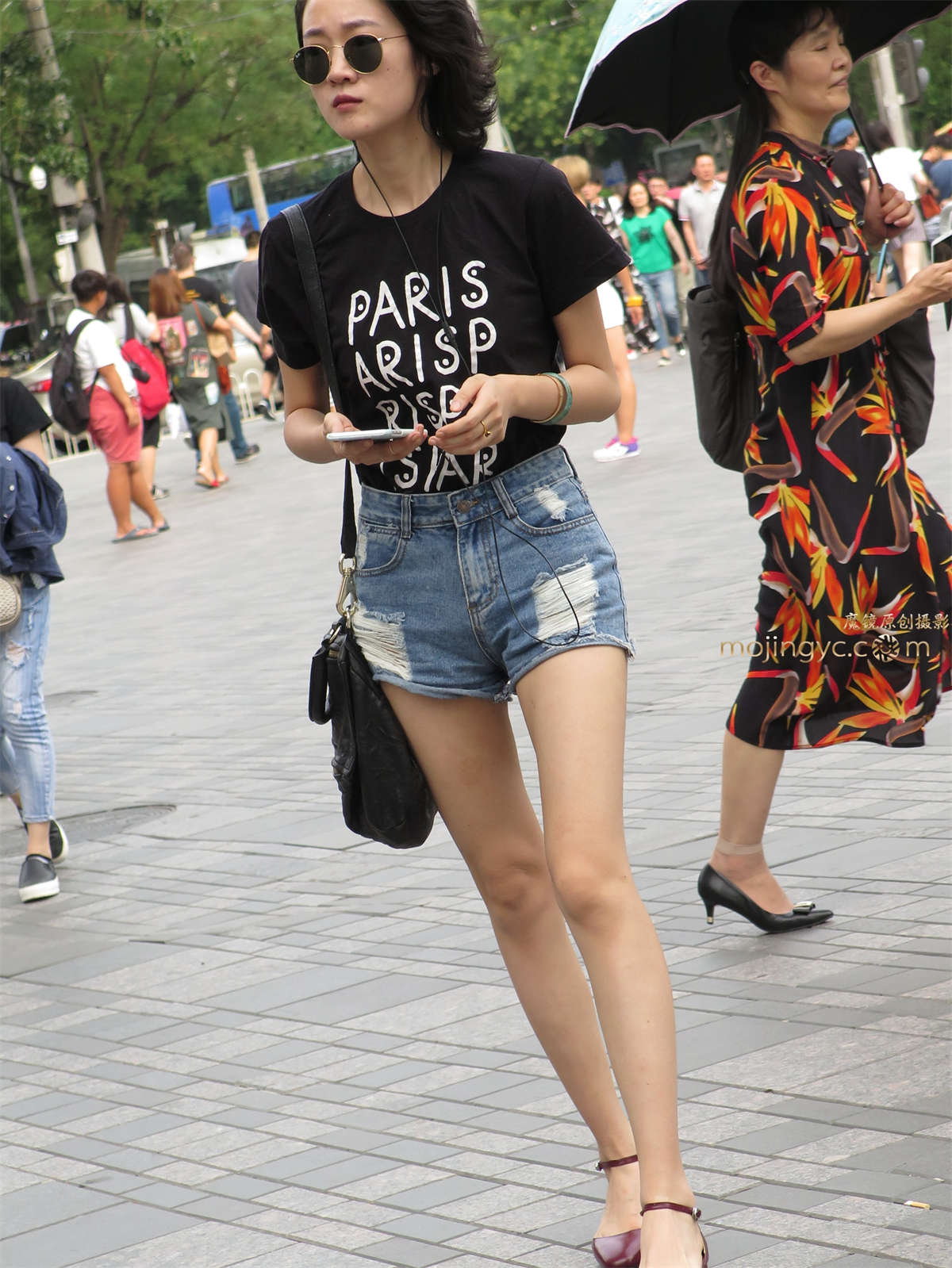 修长美腿热裤美女【11p】-日更街拍