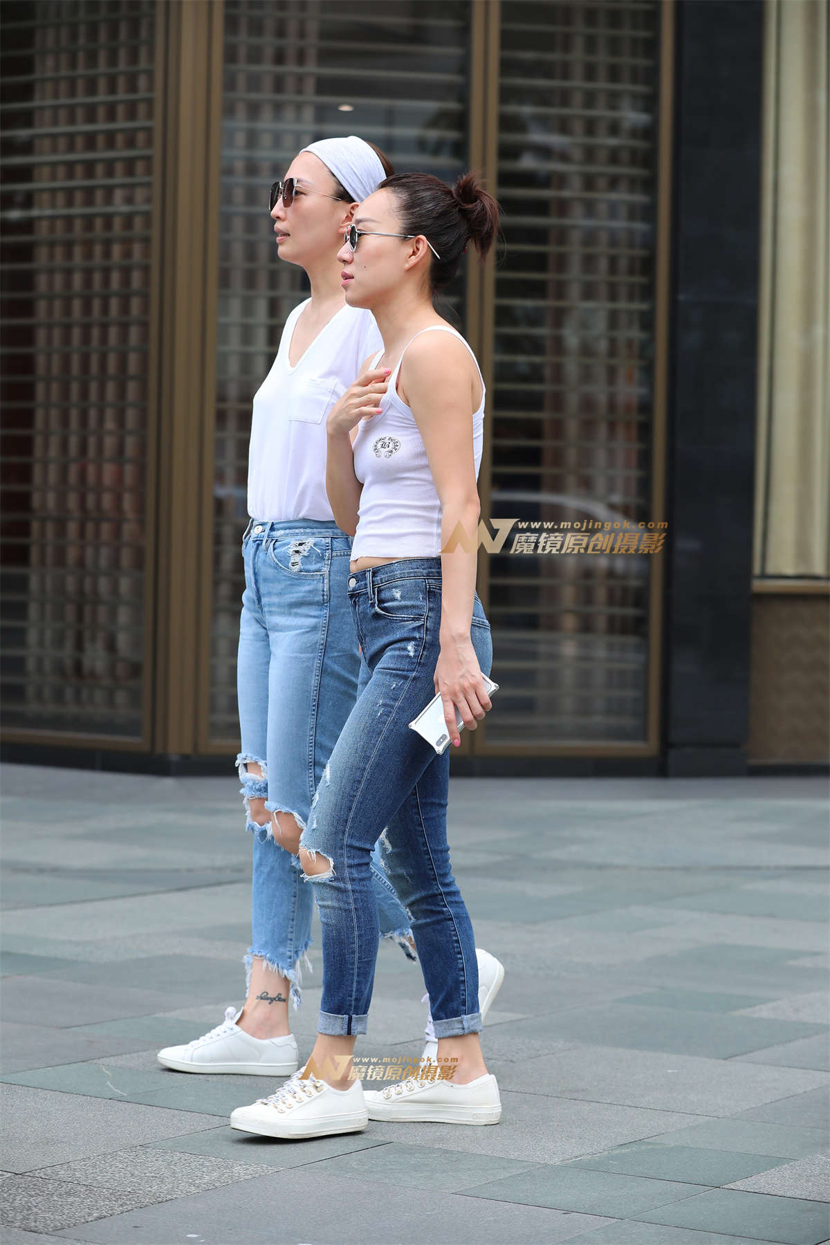 【视觉冲击赛贴】小背心，紧牛，小白鞋-日更街拍