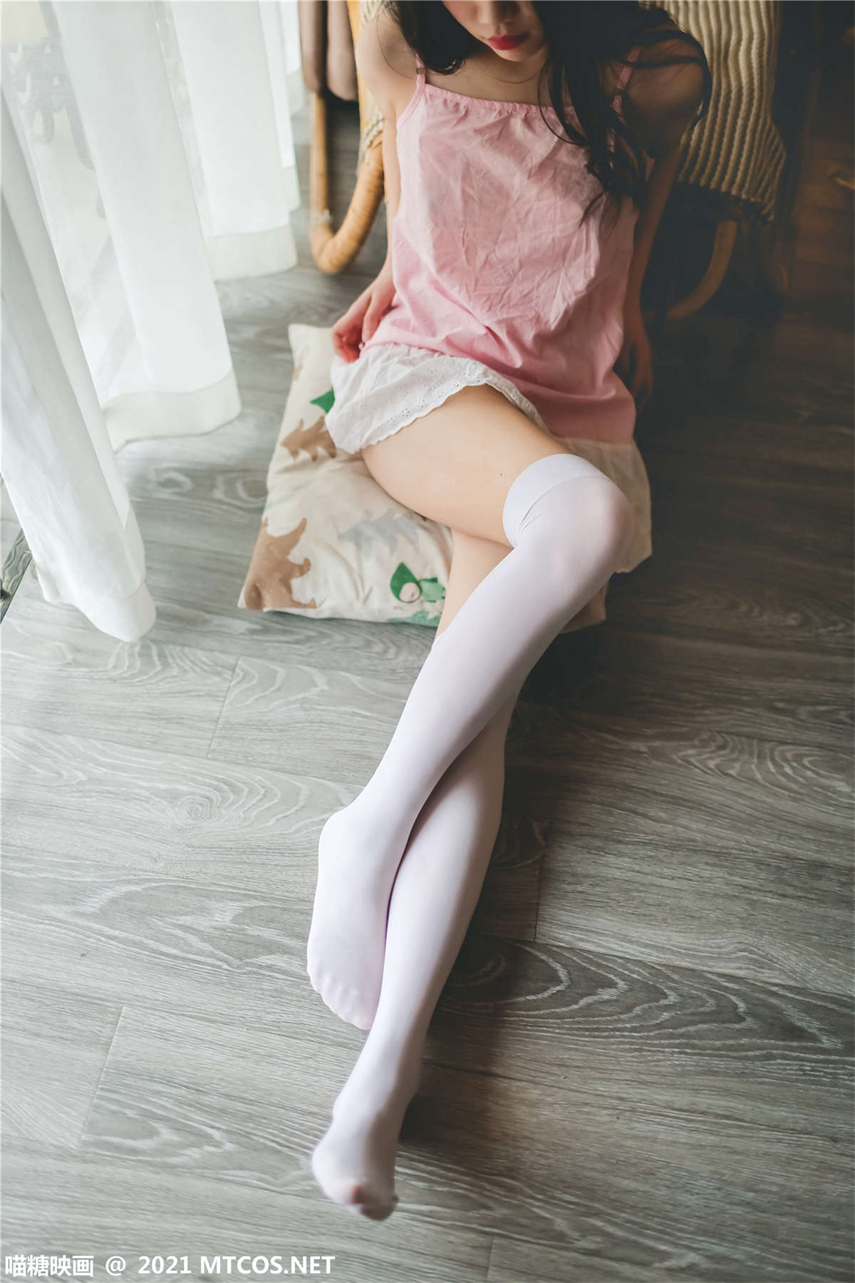 喵糖映画 VOL.406 粉裙民宿-日更街拍