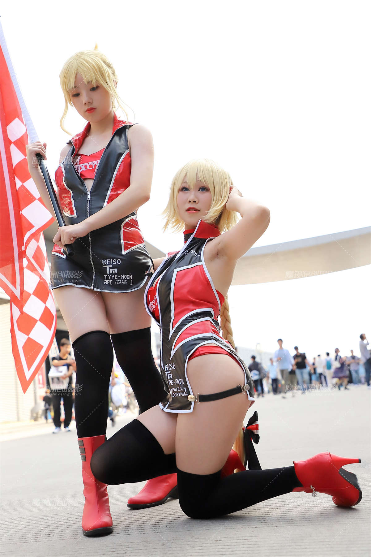 性感赛车服coser-日更街拍