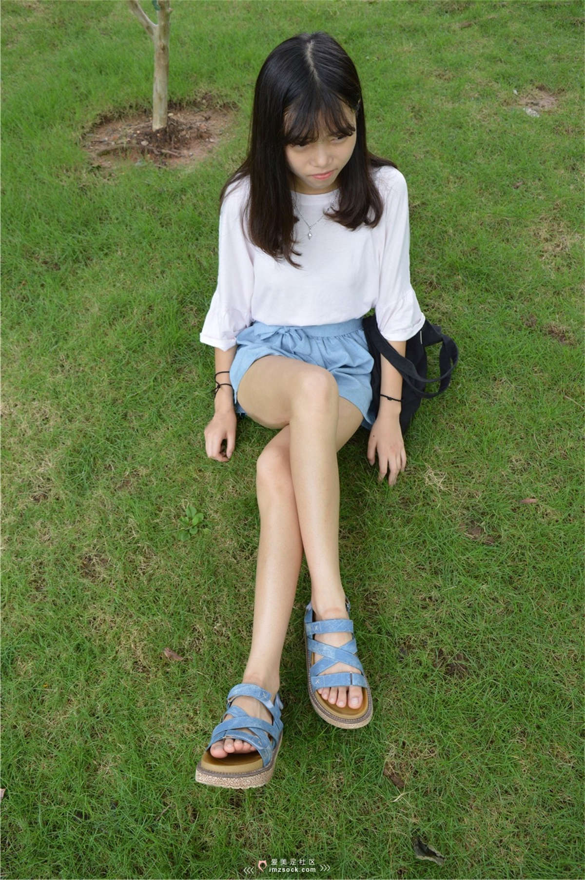 图片[2]-MZSOCK-2018 No.158 小凉鞋 嫩脚妹子-日更街拍