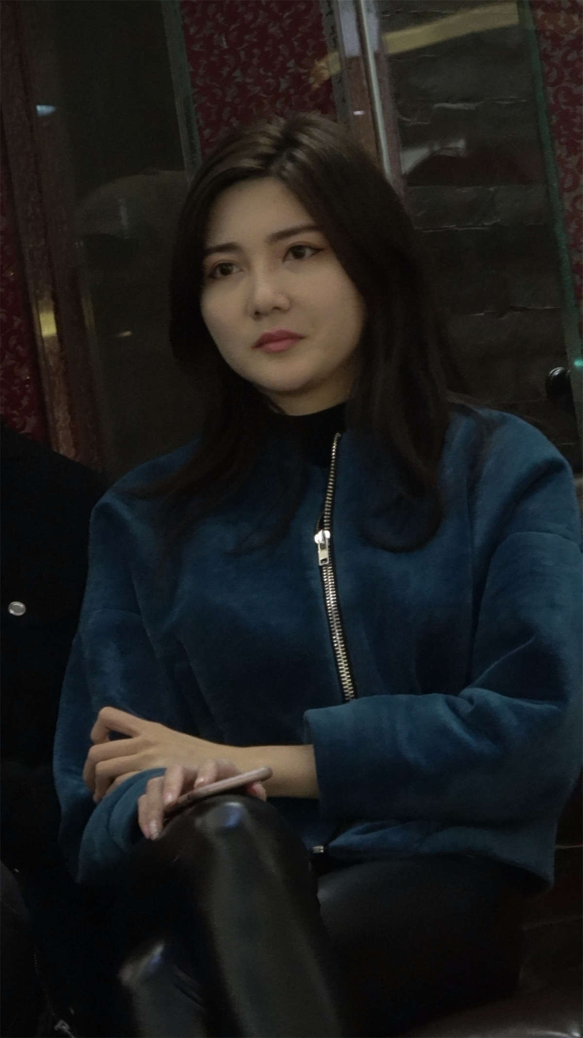 极品身材美臀皮裤女神-日更街拍