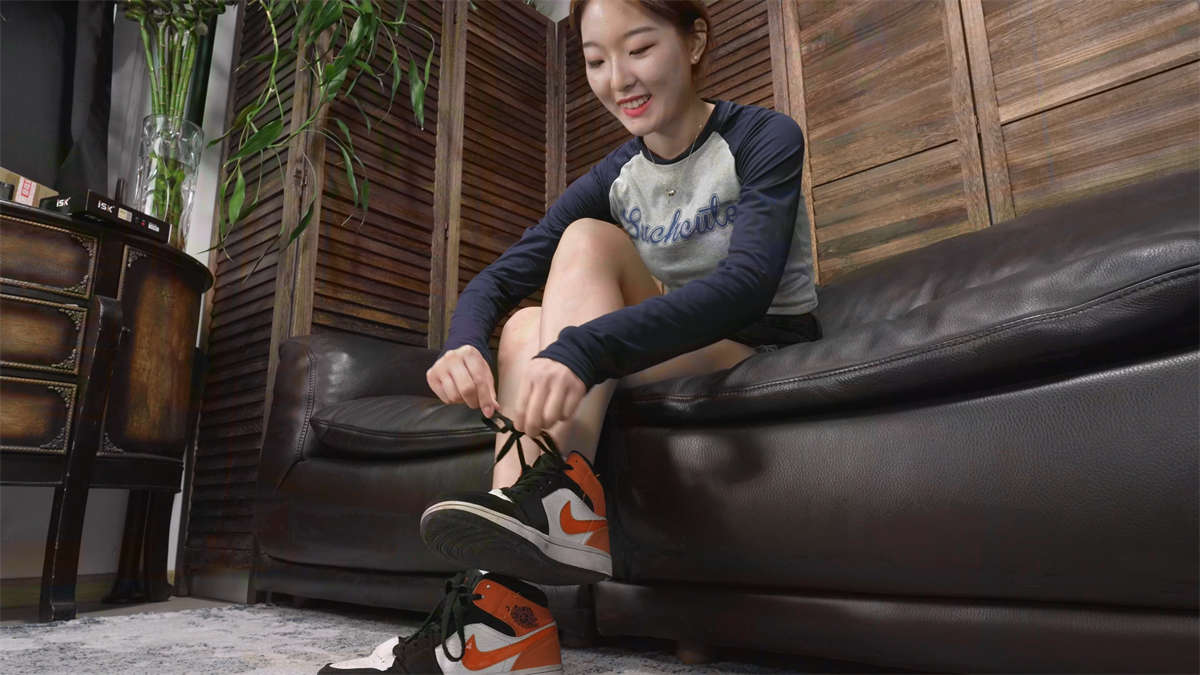 Sexy Asian Girls Feet Vol.033 小女生馨馨展示她性感的裸足-日更街拍