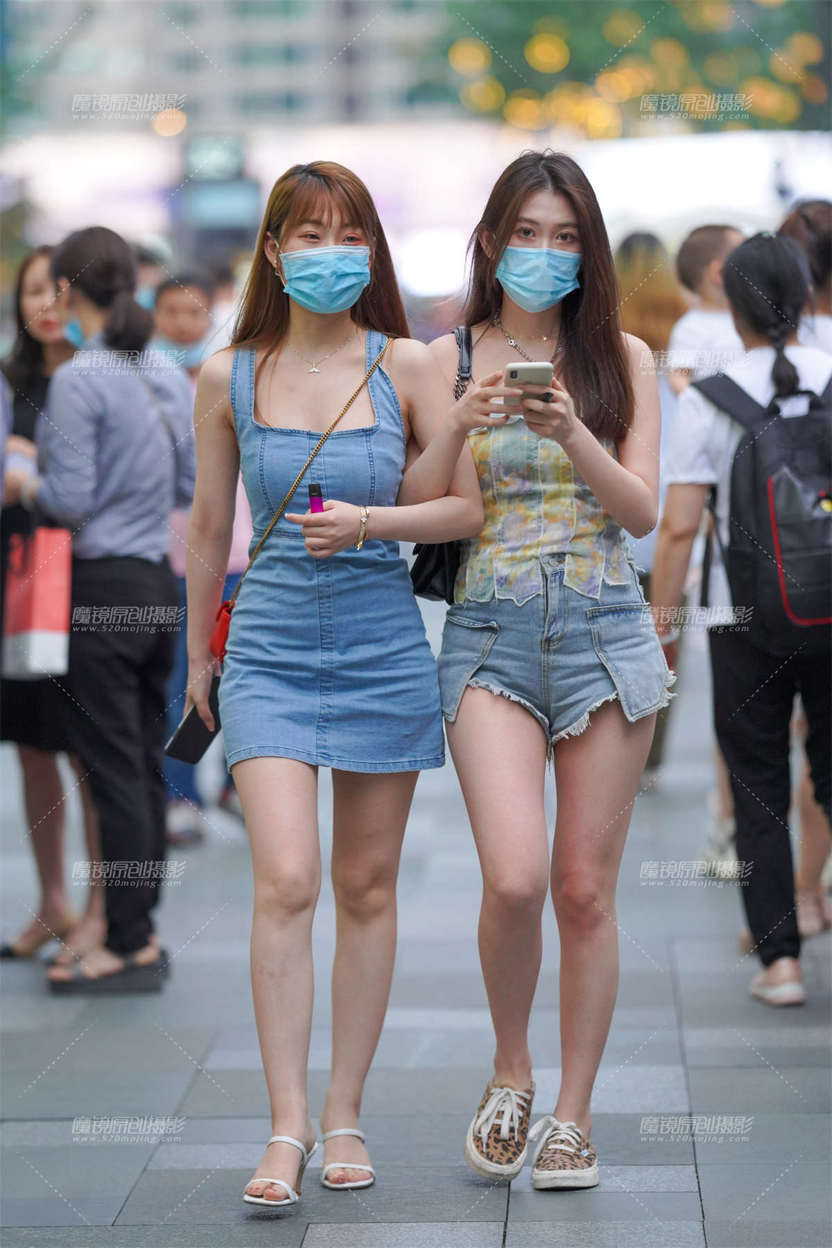 热裤美眉-日更街拍