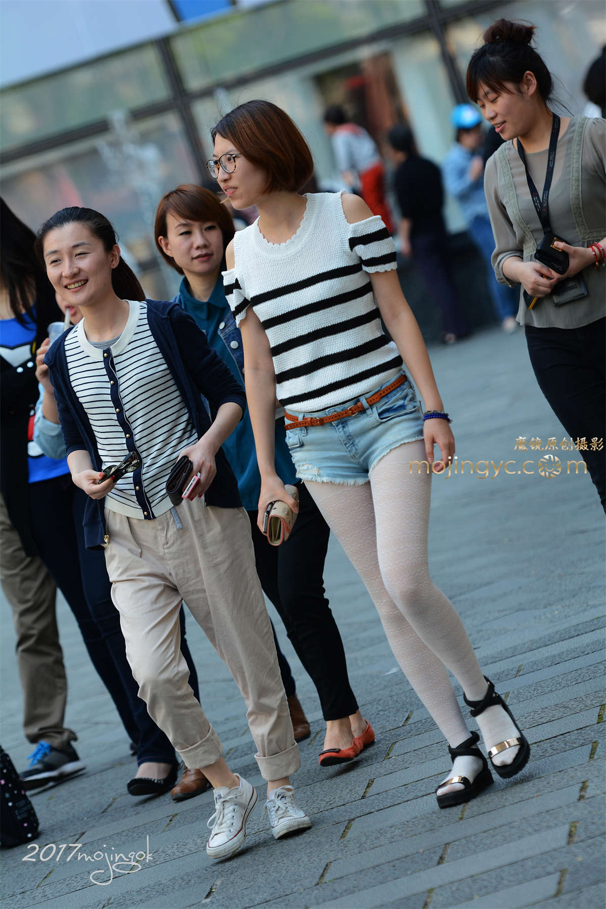 咔喳2017.02.14 街拍207（9p)-日更街拍