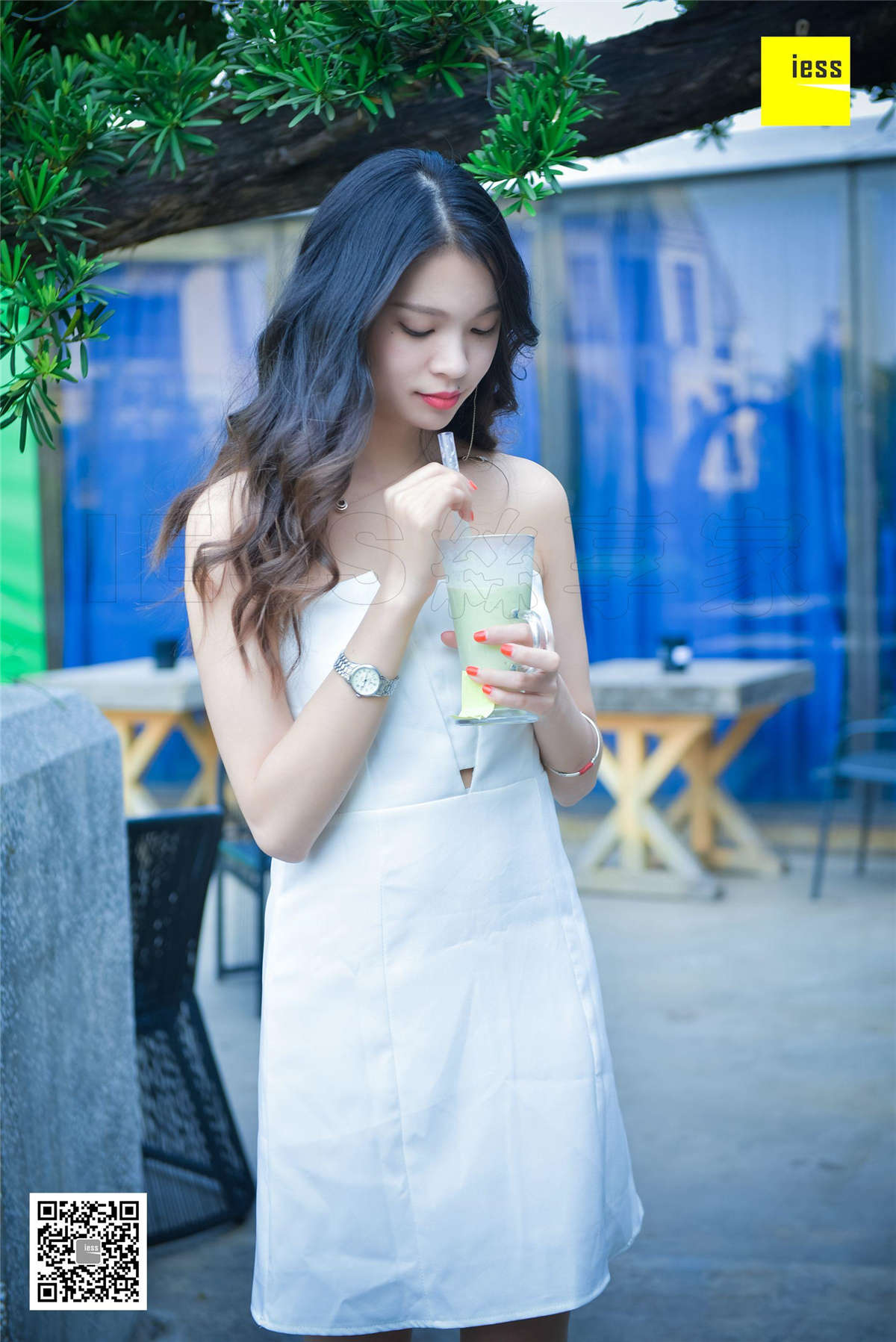 IESS异思趣向 丝享家258期：银色平底鞋肉丝七七-日更街拍