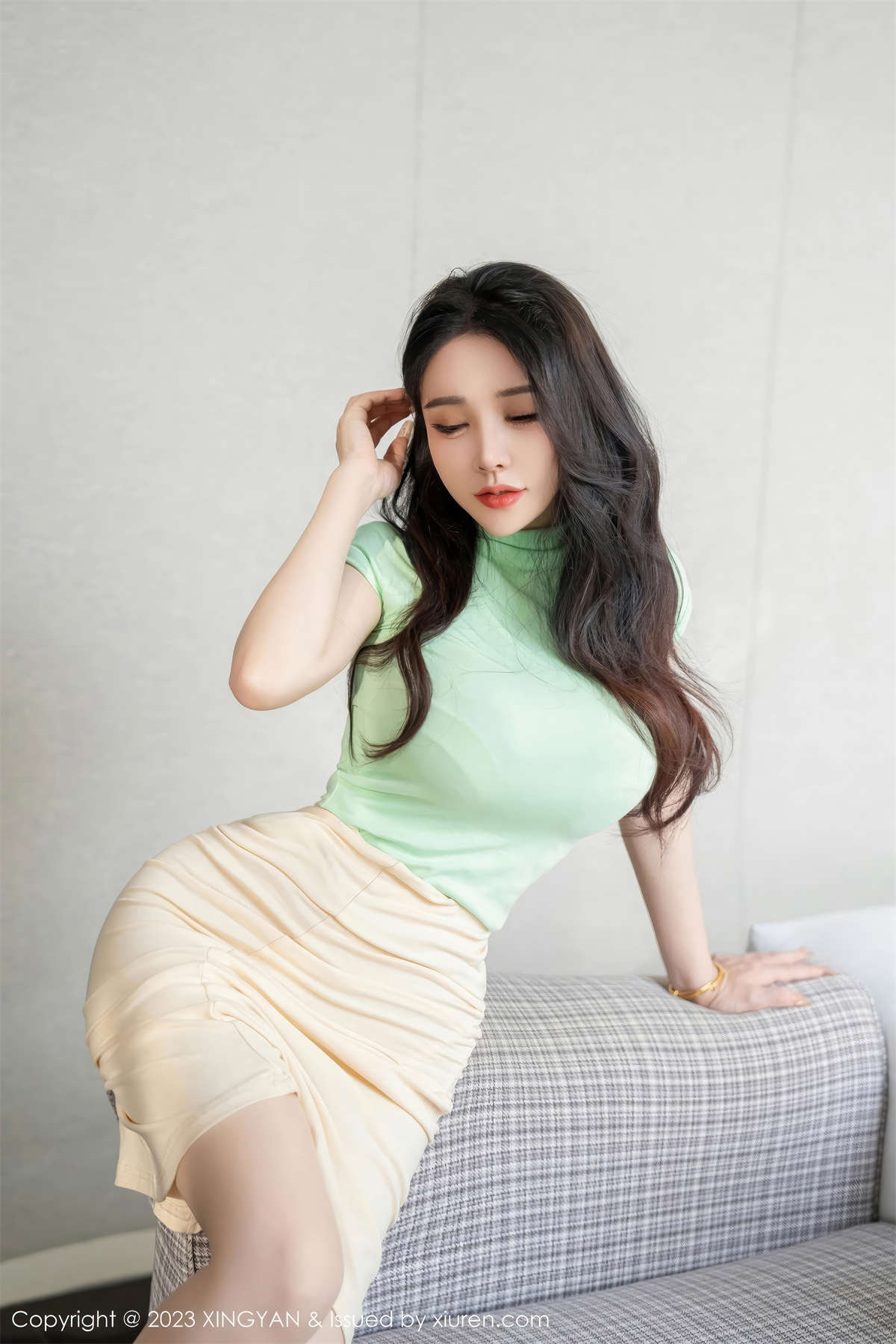 图片[2]-XINGYAN星颜社 2023.11.16 Vol.215 潘娇娇-日更街拍