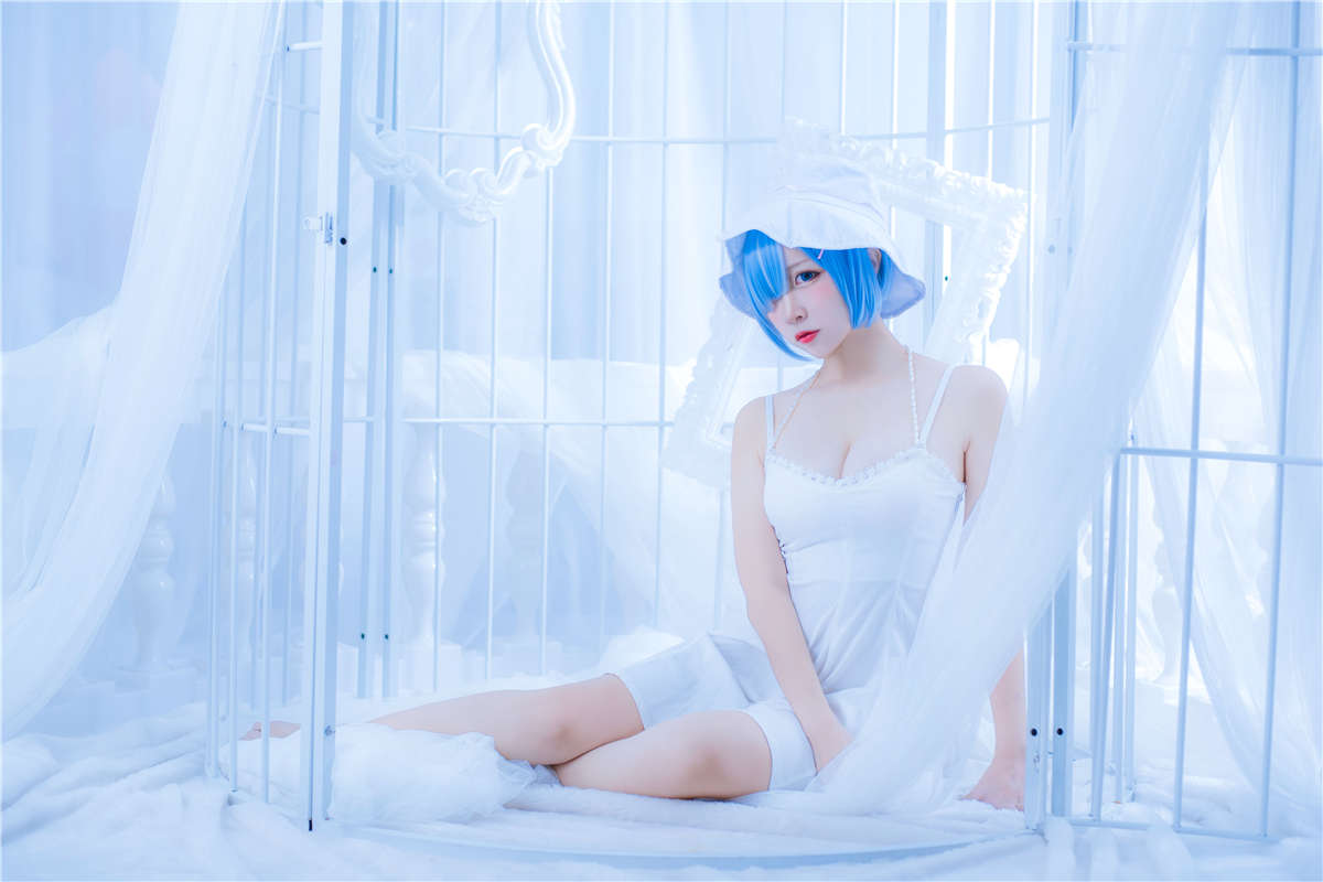 高产型Coser-二佐Nisa  雷姆白裙-日更街拍