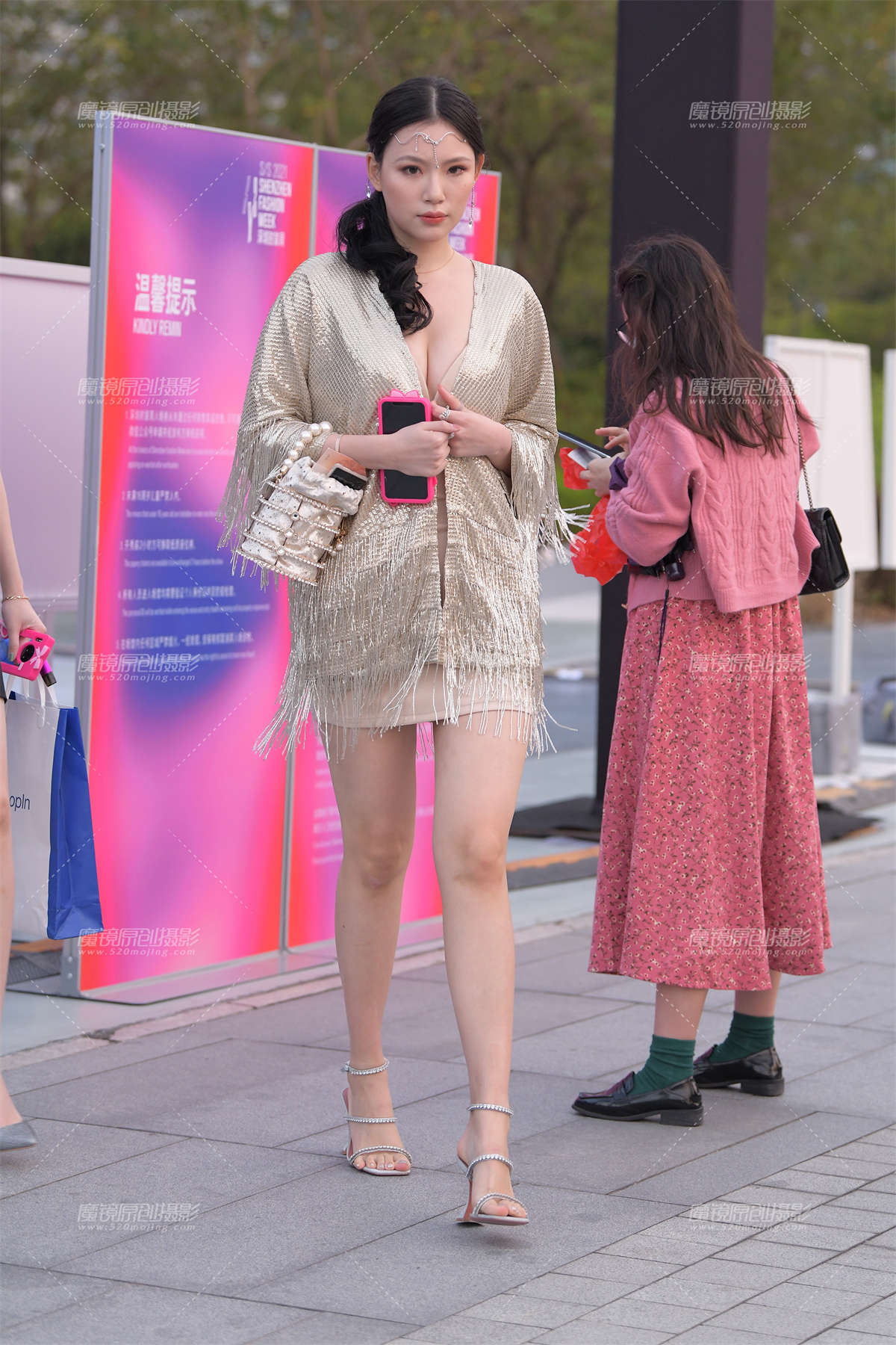 高挑的性感美女~爱了-日更街拍