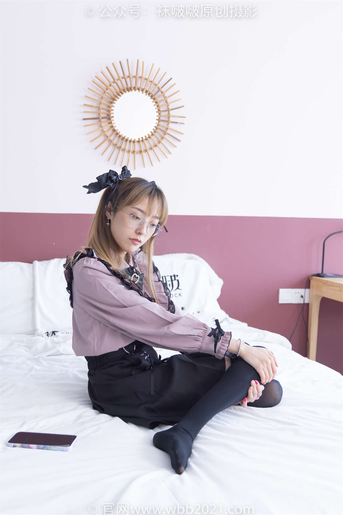 袜啵啵 No.247 稚予-皮鞋、黑丝大腿袜、地雷系女友 花絮版-日更街拍